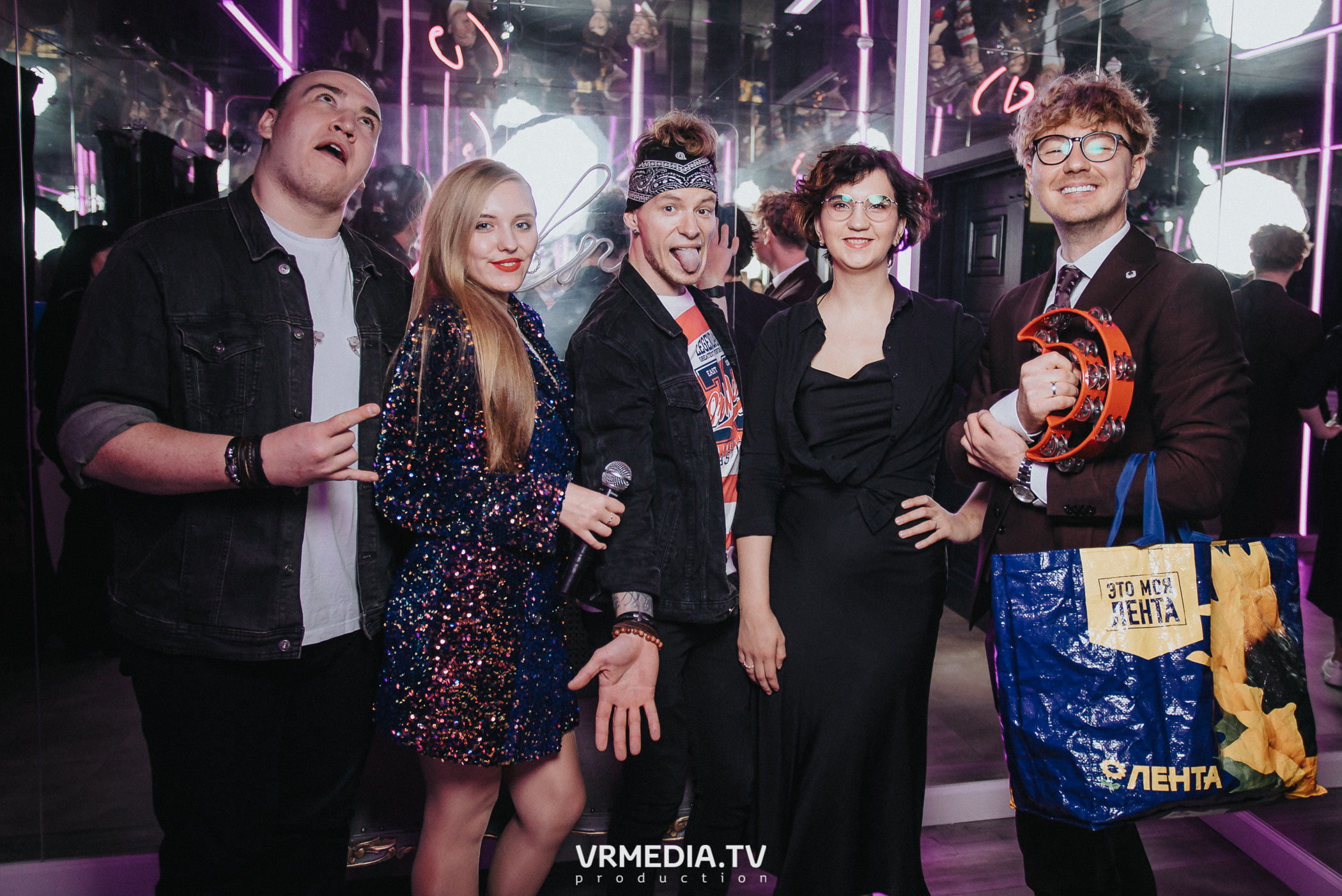 Выходные в караоке-баре «Volna»