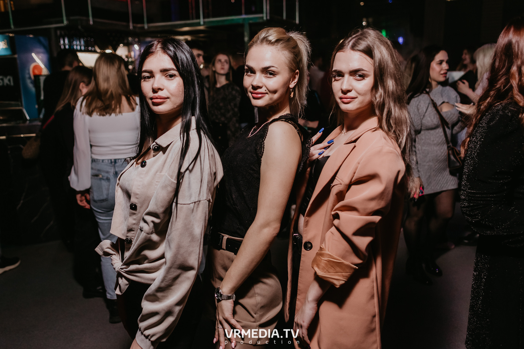 Выходные в баре «DOSKI»