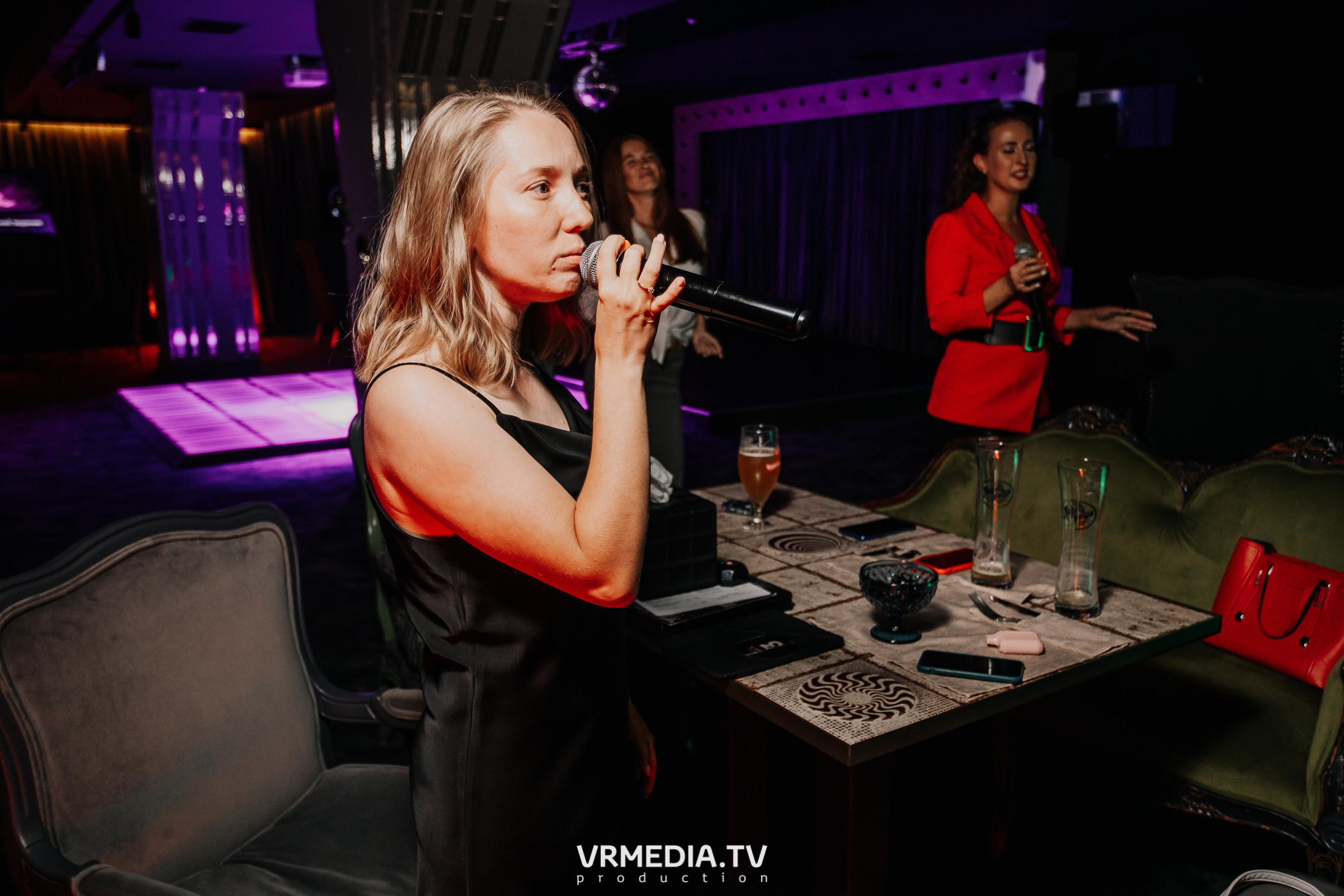 Выходные в караоке-баре «Volna»