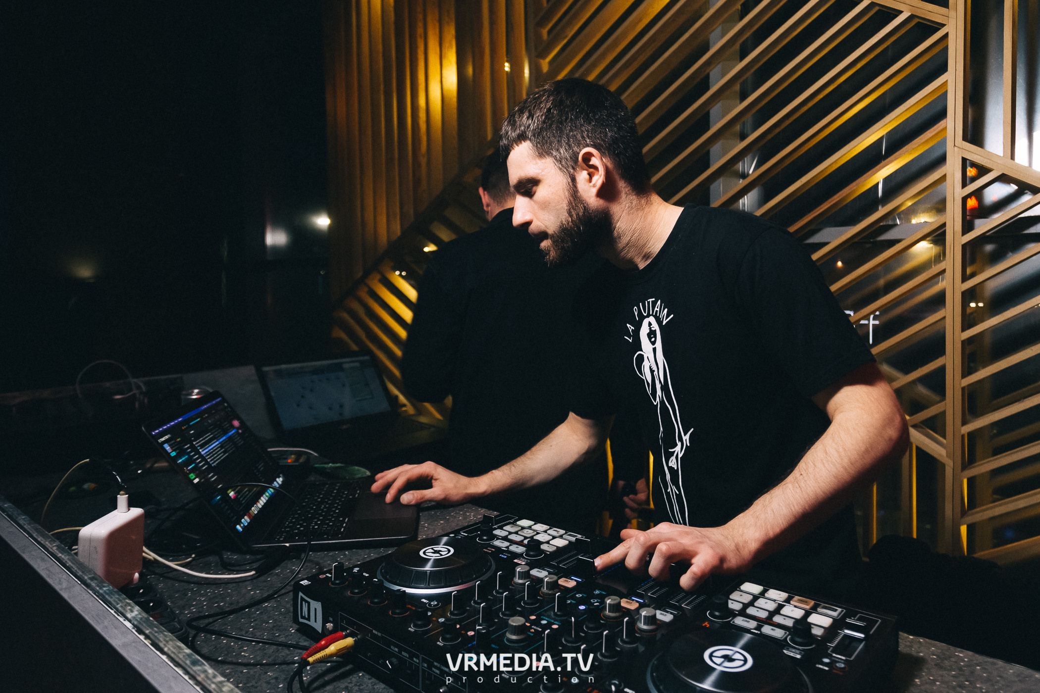 Выходные в баре «DOSKI»