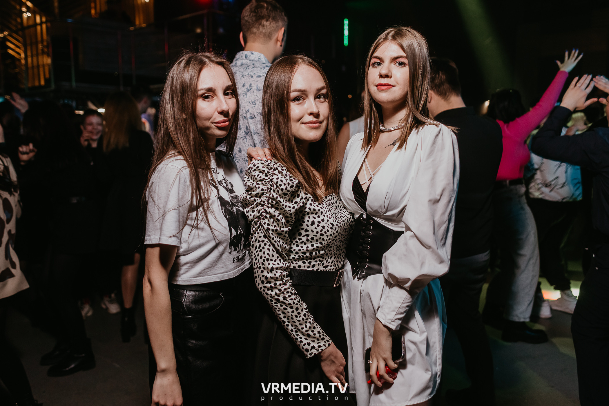 Выходные в баре «DOSKI»