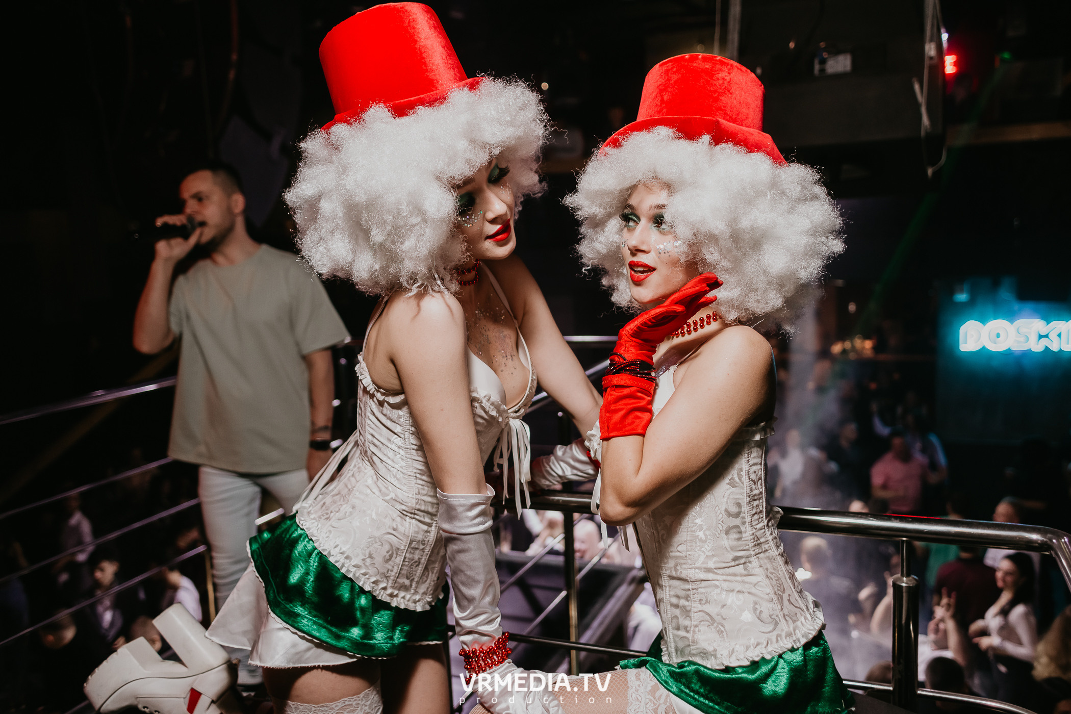 Выходные в баре «DOSKI»