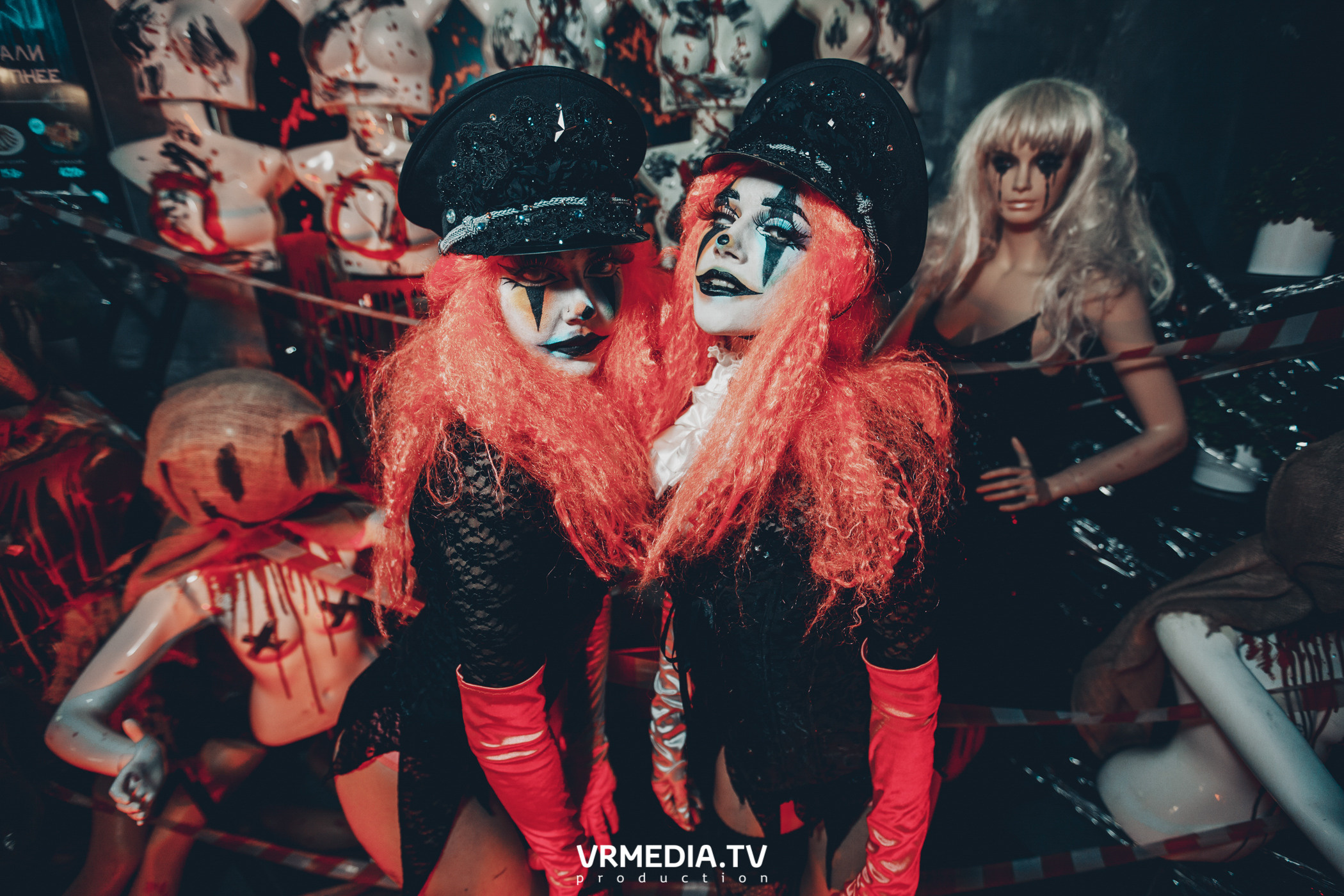 Театр мёртвых кукол в баре «DOSKI»