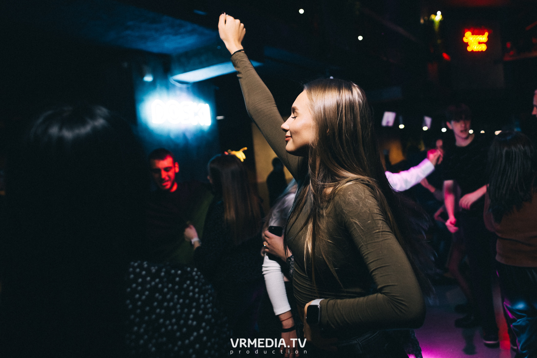 Выходные в баре «DOSKI»