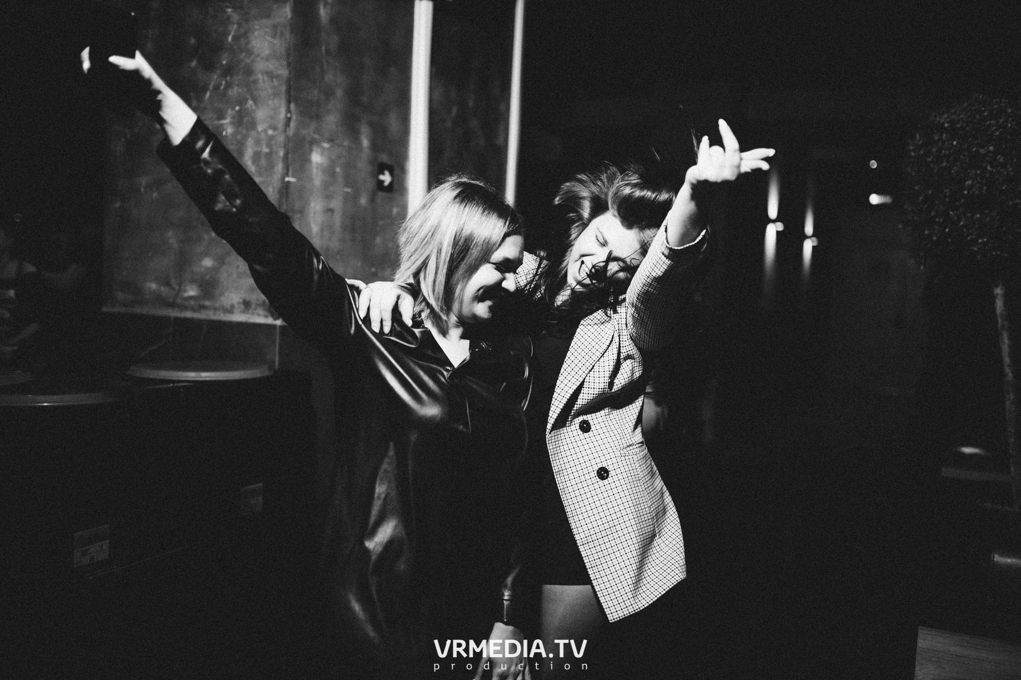 Выходные в баре «DOSKI»