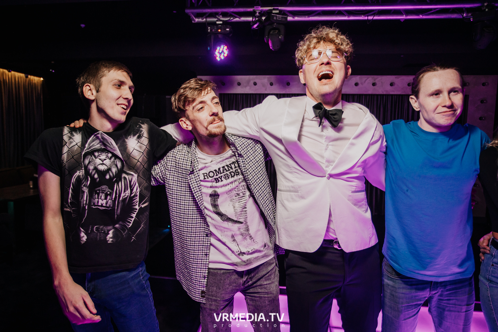 Выходные в караоке-баре «Volna»