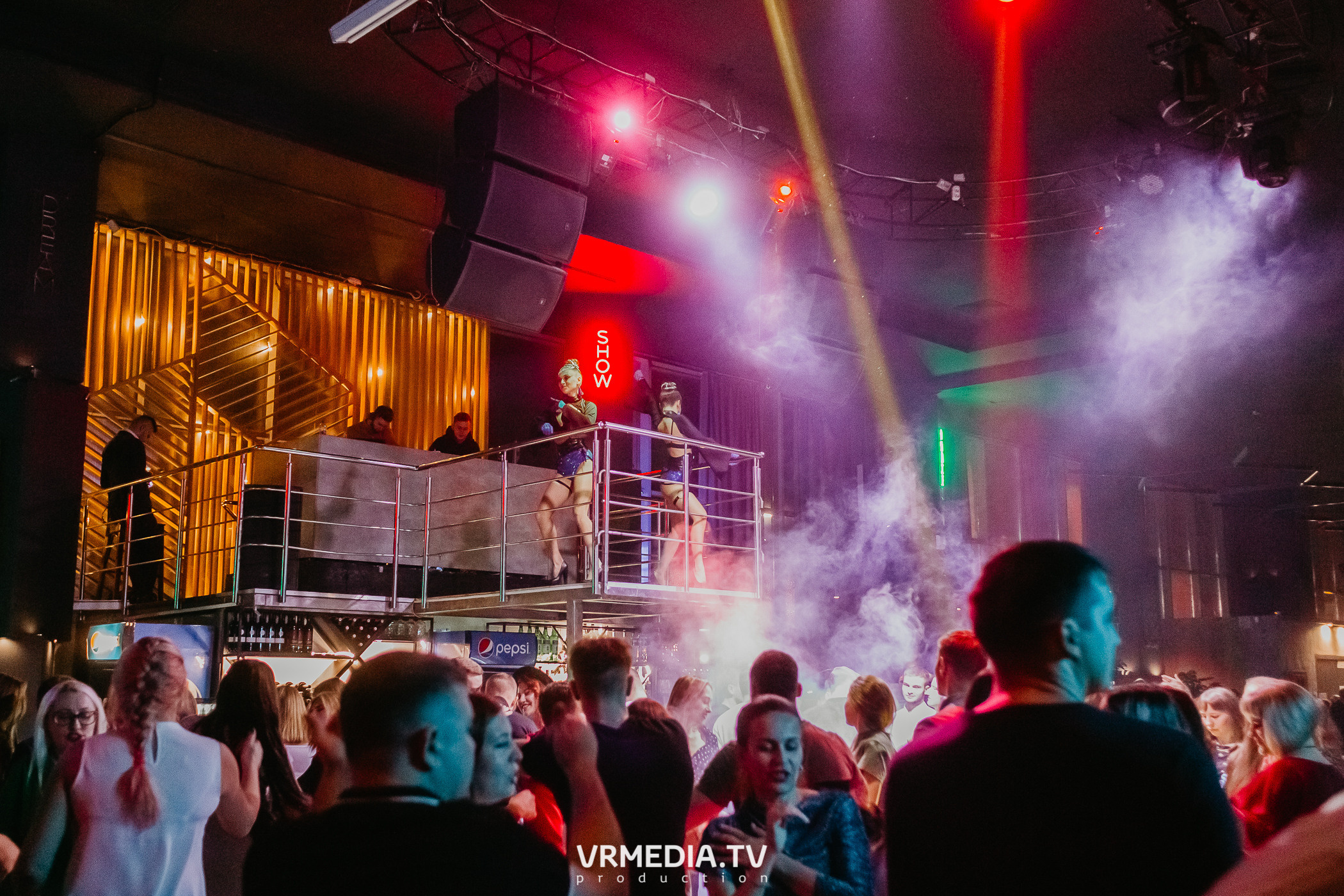 Выходные в баре «DOSKI»