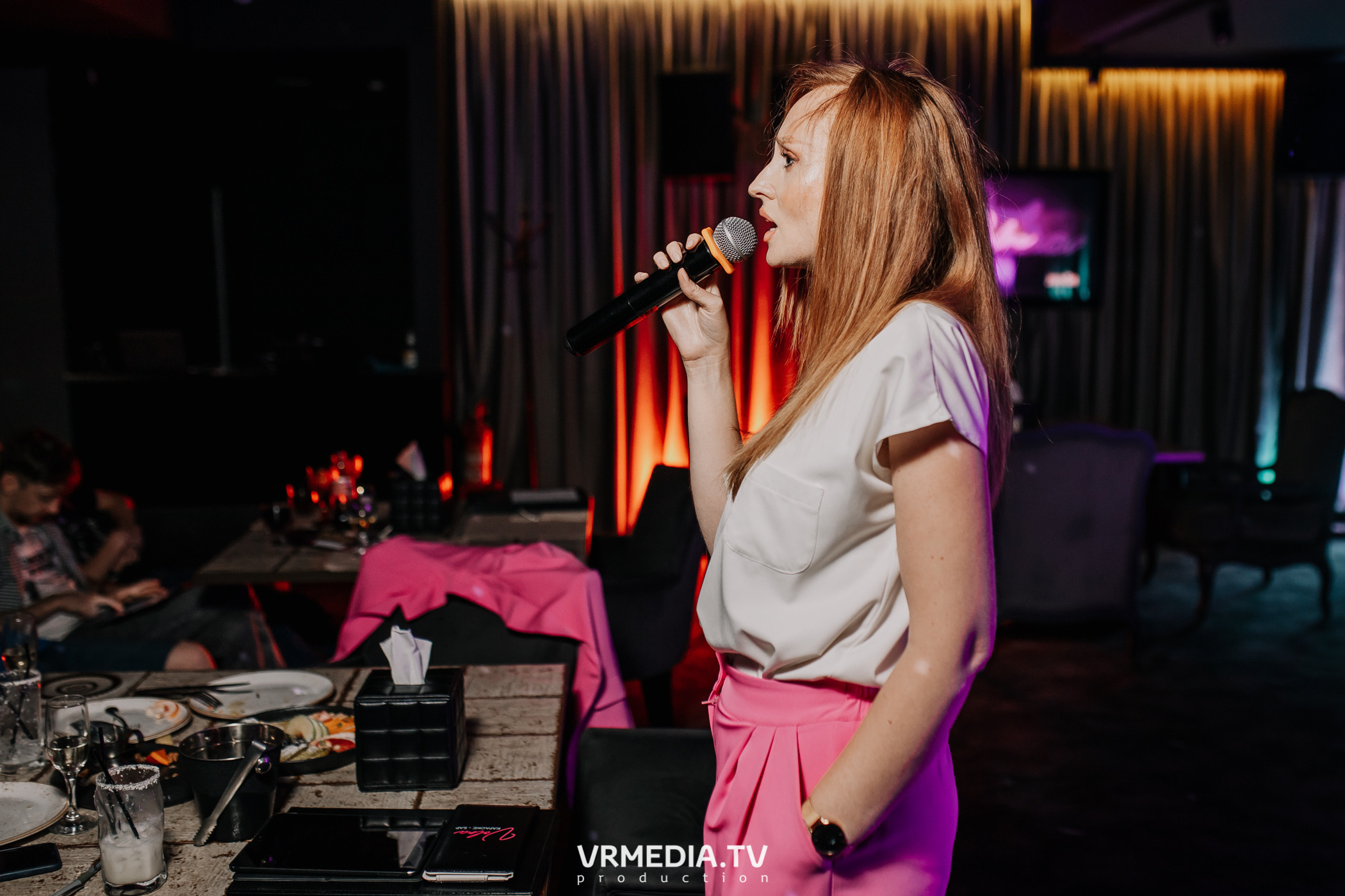 Выходные в караоке-баре «Volna»