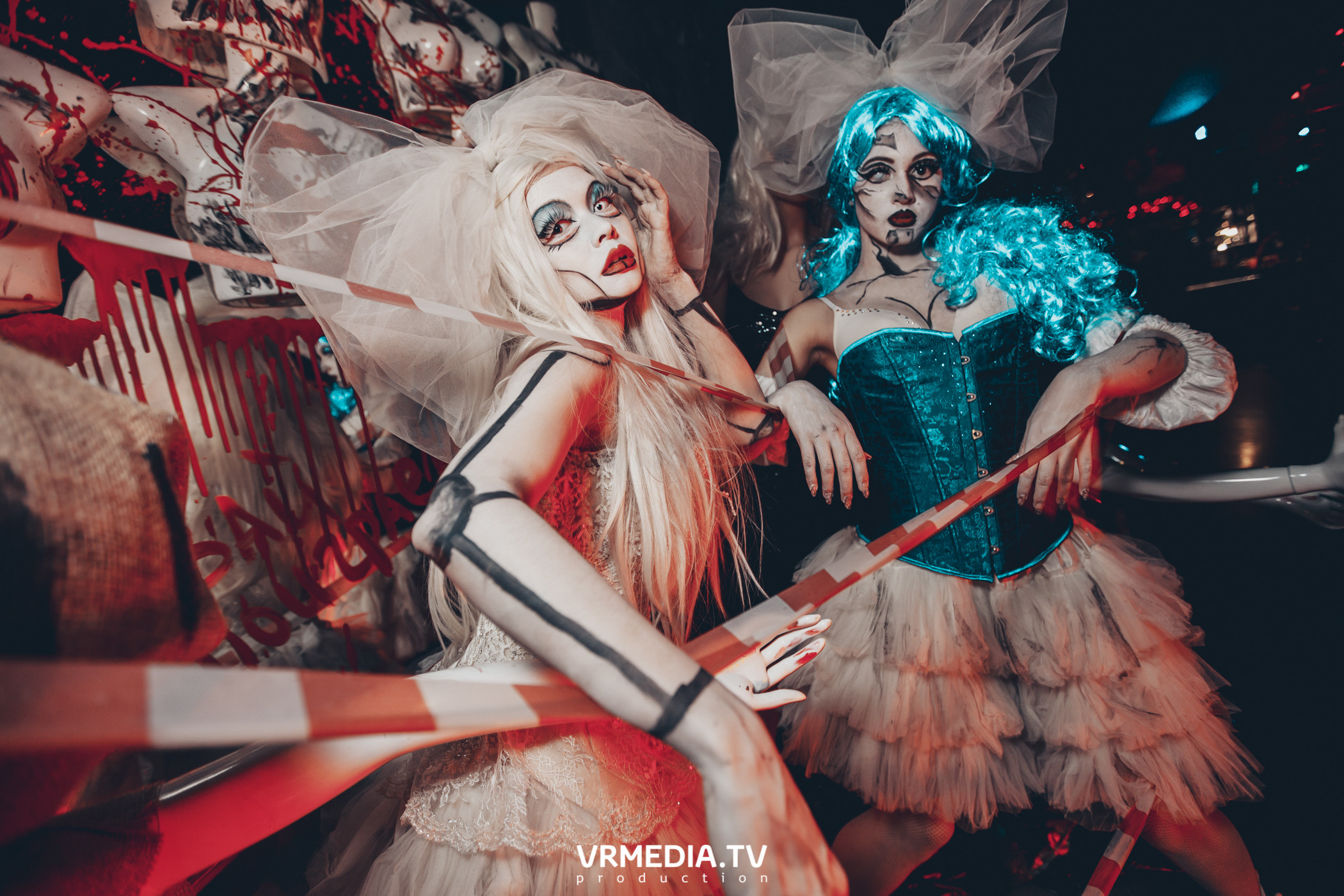 Театр мёртвых кукол в баре «DOSKI»