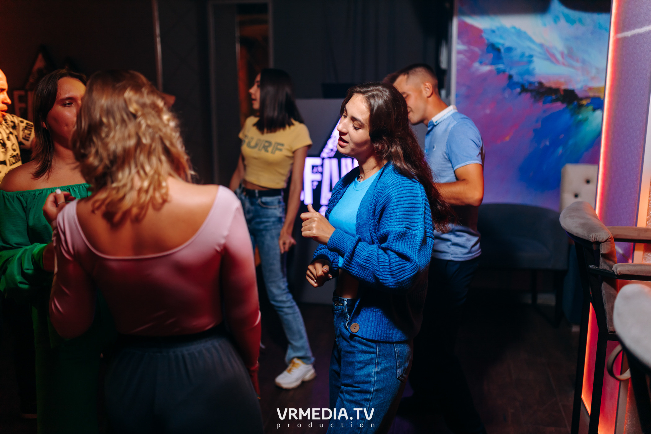 Ночь Безумного Бармена в Lounge Voice Hall «Familia»