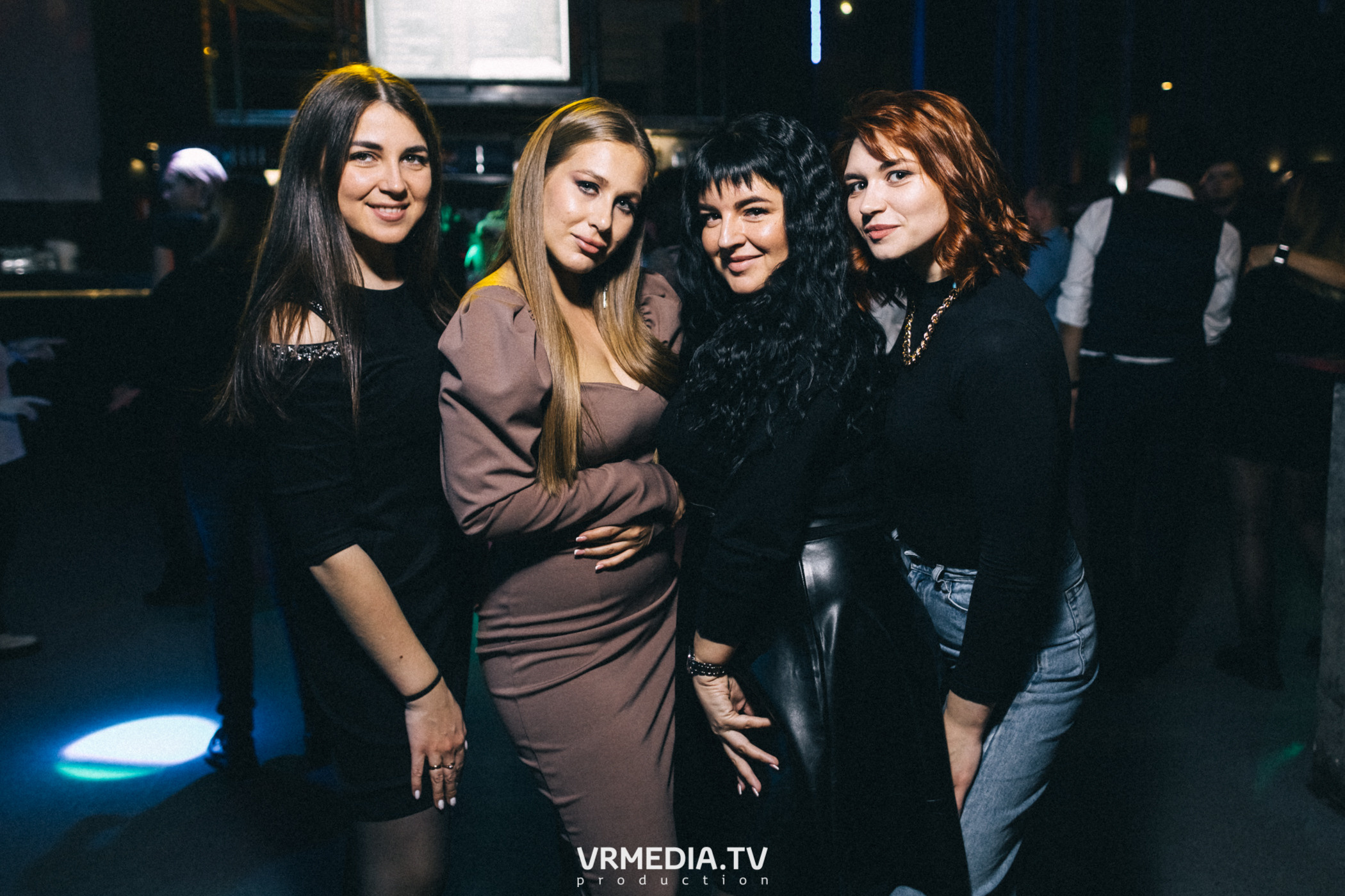 Выходные в баре «DOSKI»