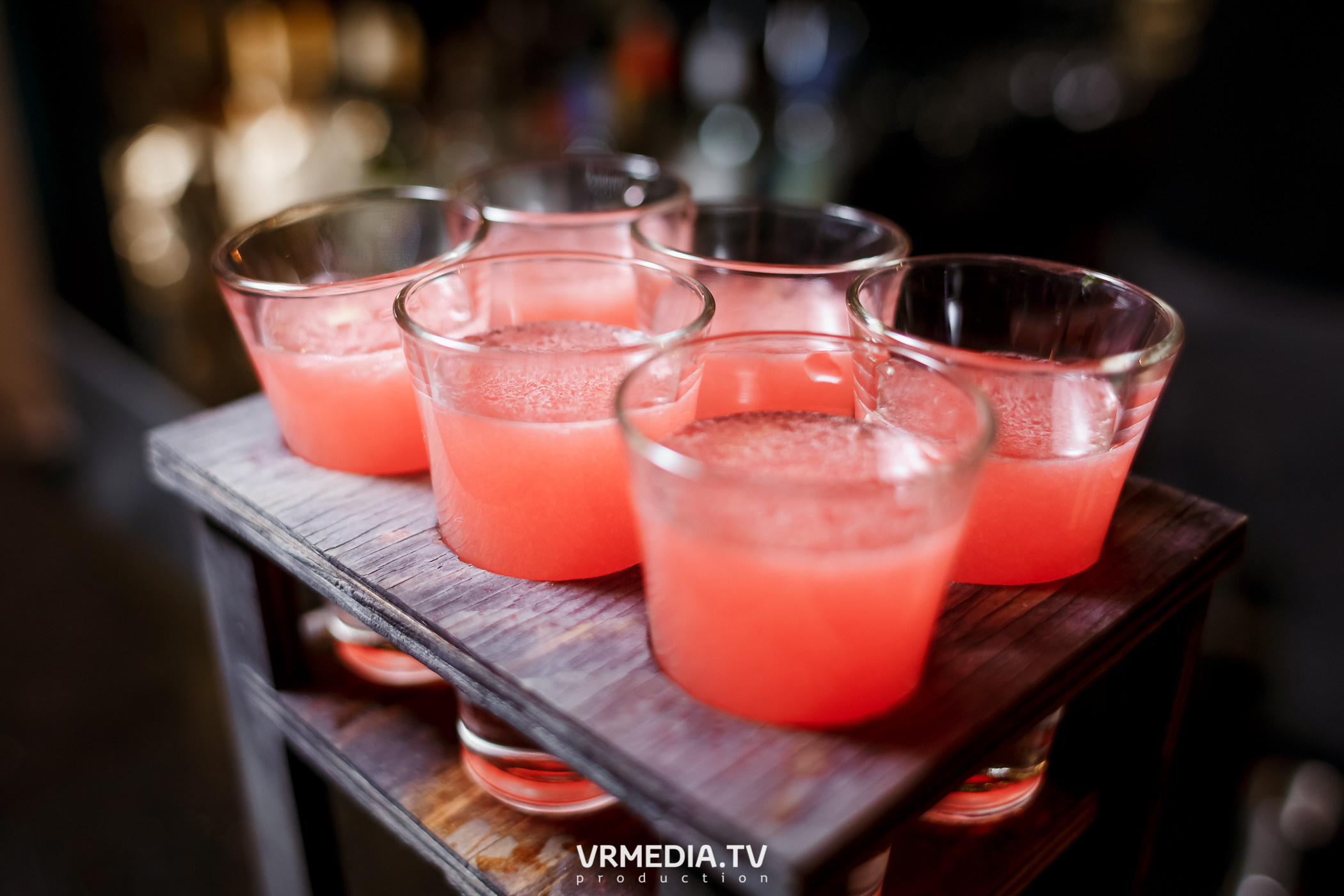 Выходные в караоке-баре «Volna»