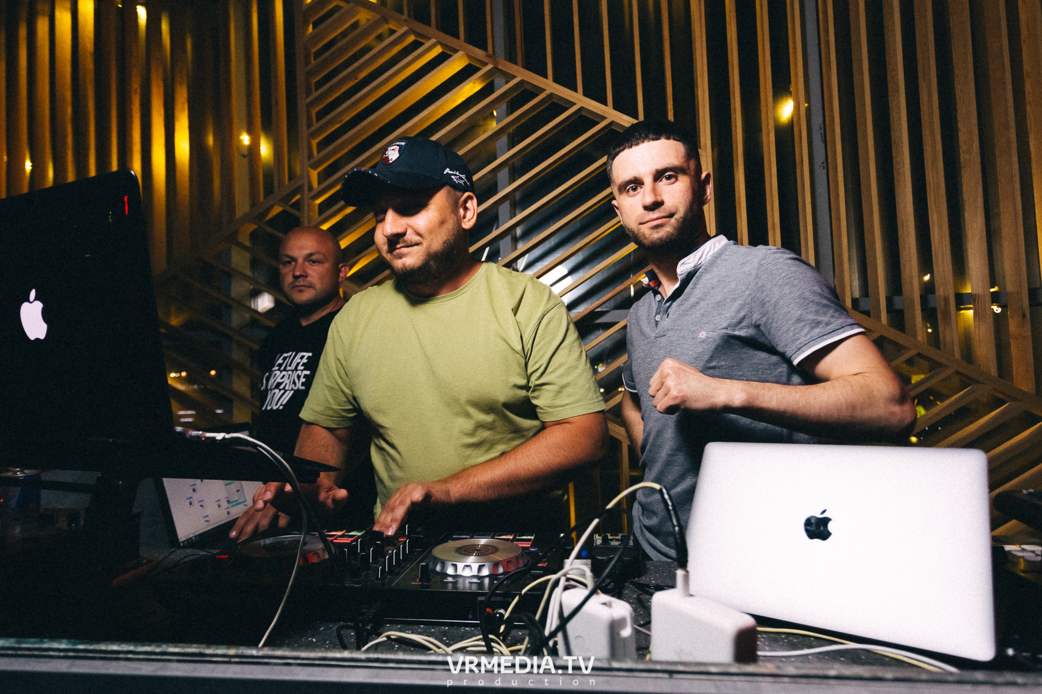 Выходные в баре «DOSKI»