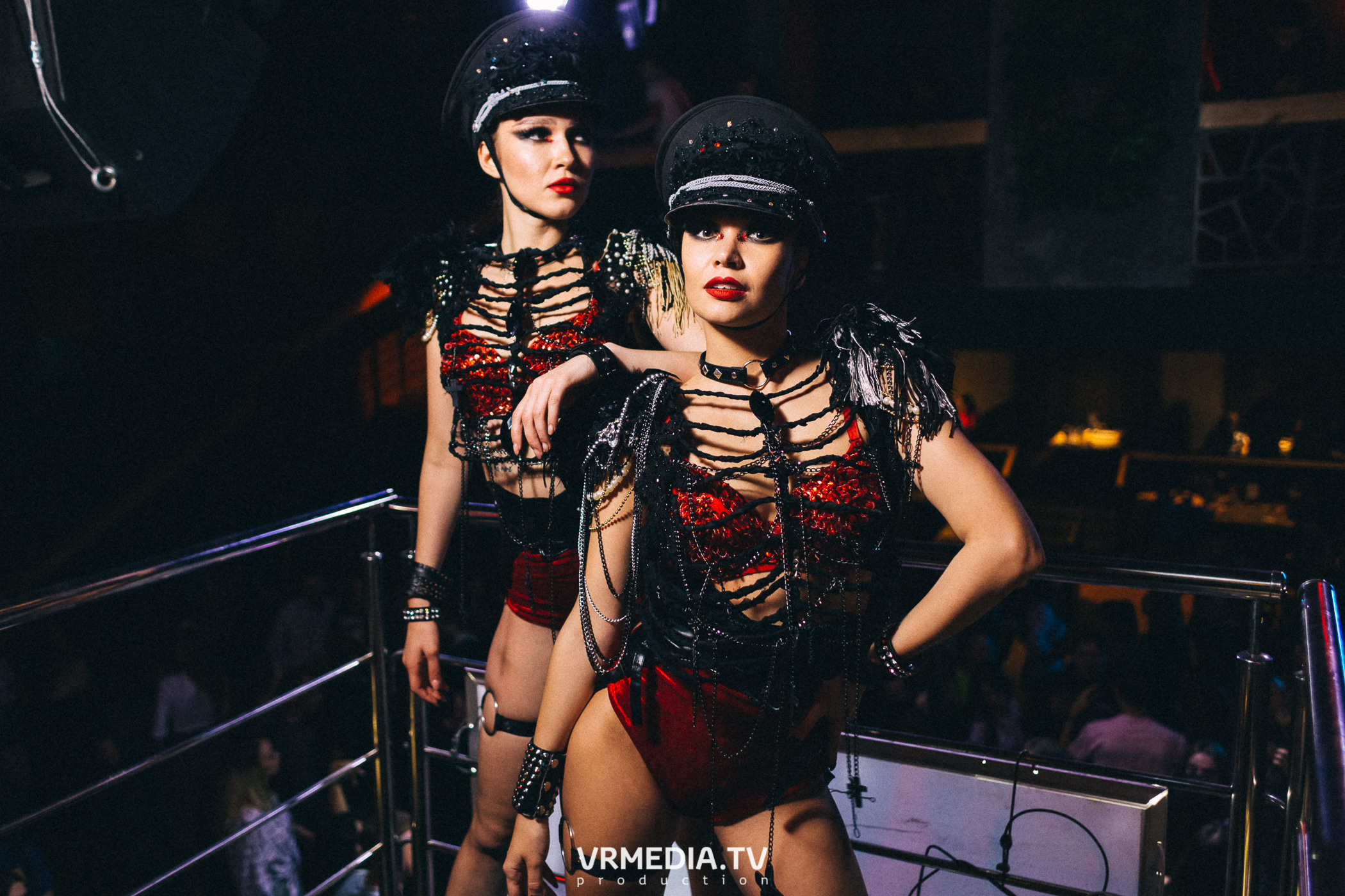 Выходные в баре «DOSKI»