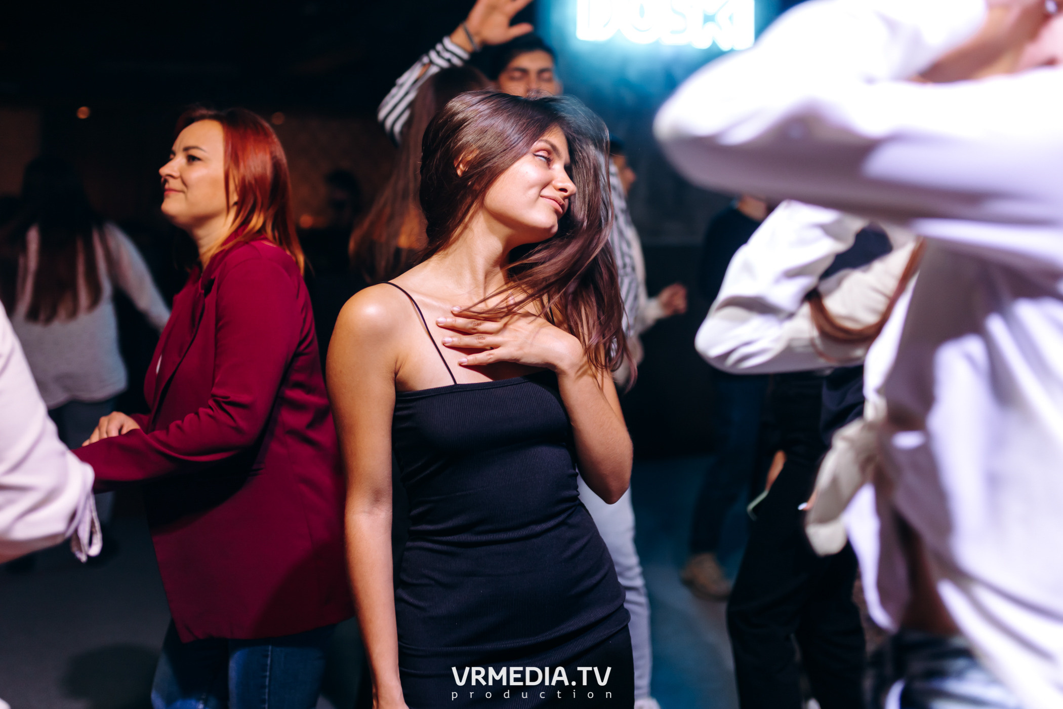 Выходные в баре «DOSKI»