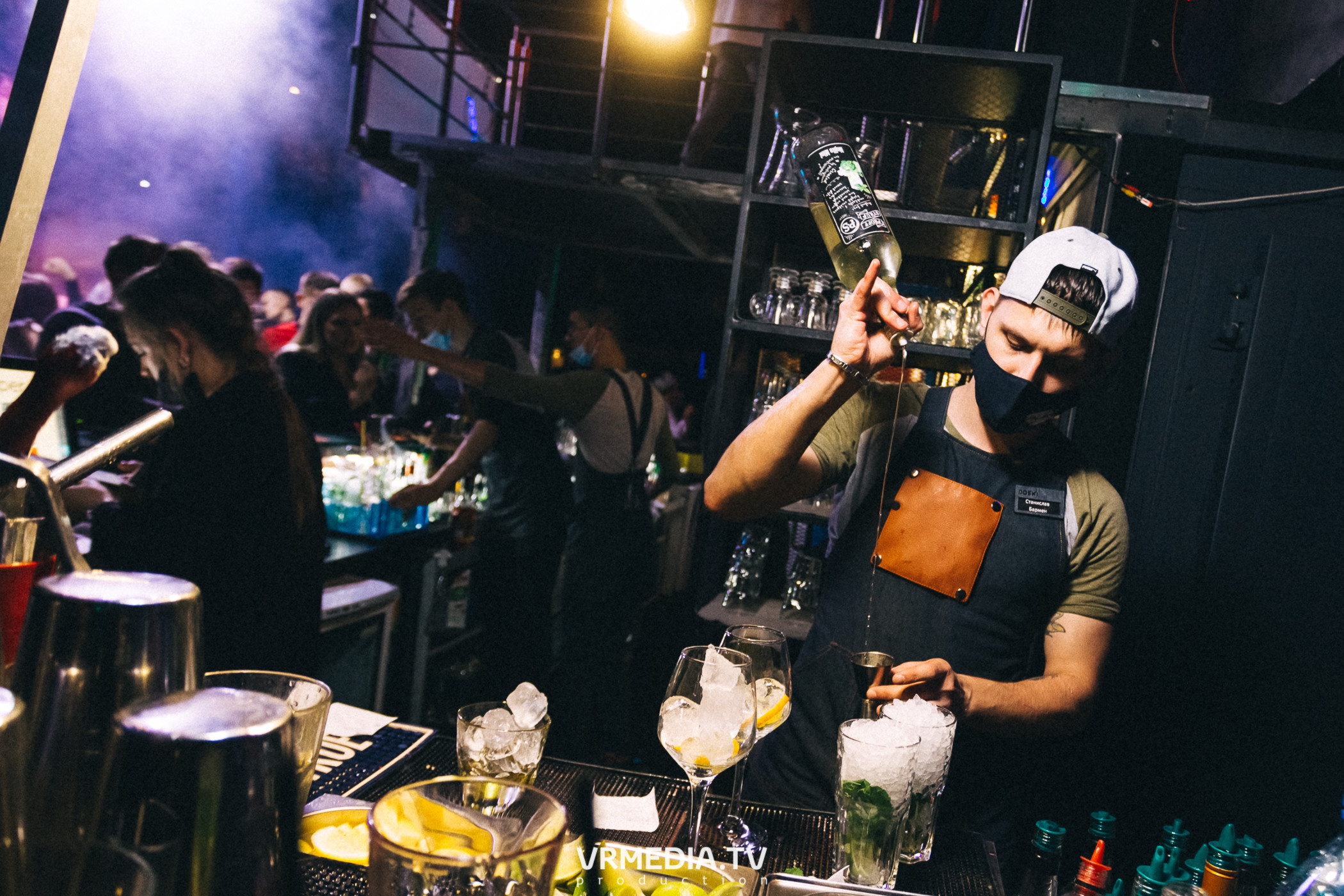 Выходные в баре «DOSKI»