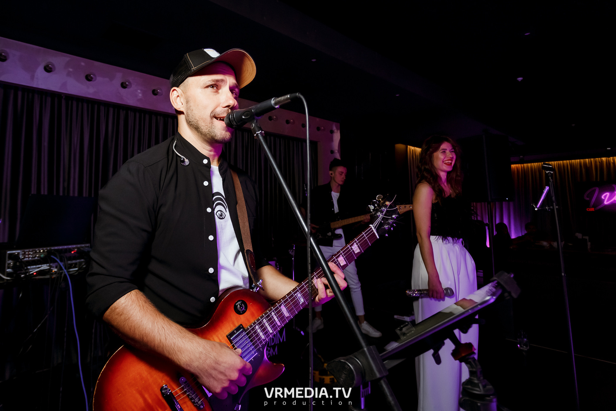 Выходные в караоке-баре «Volna»