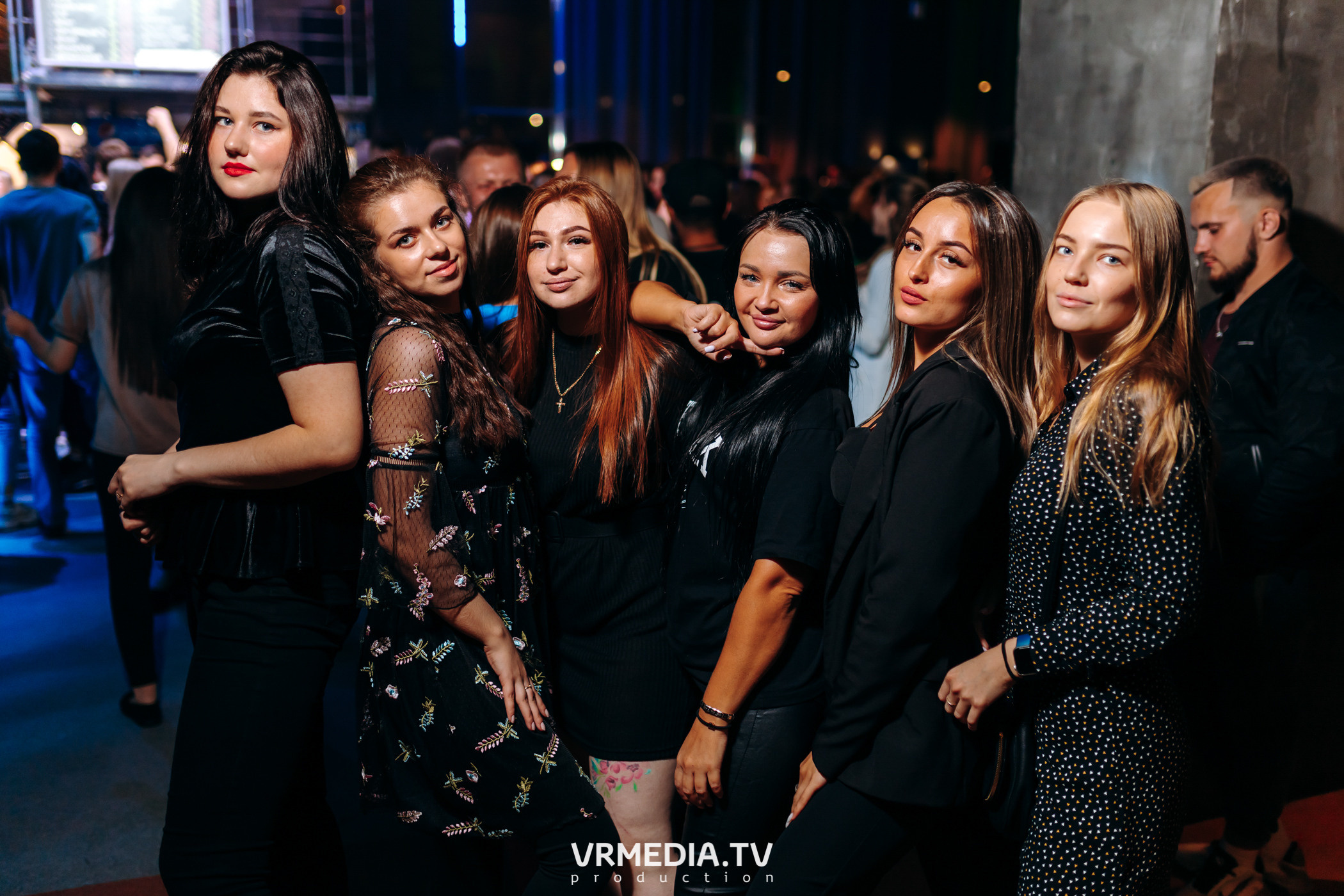 Выходные в баре «DOSKI»