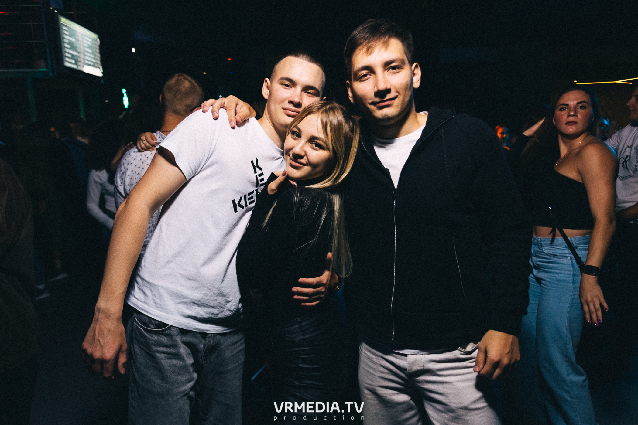 Выходные в баре «DOSKI»