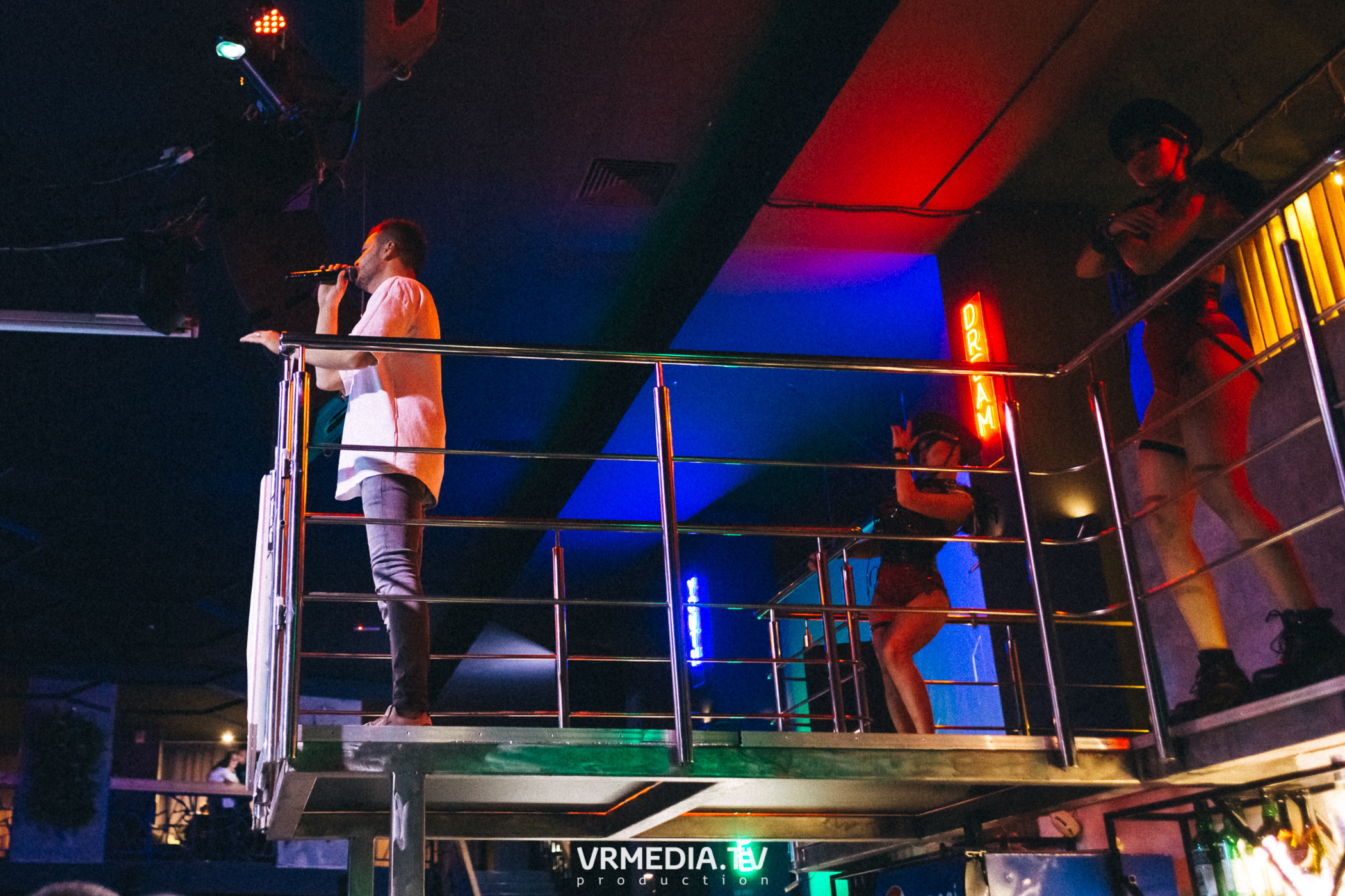 Выходные в баре «DOSKI»