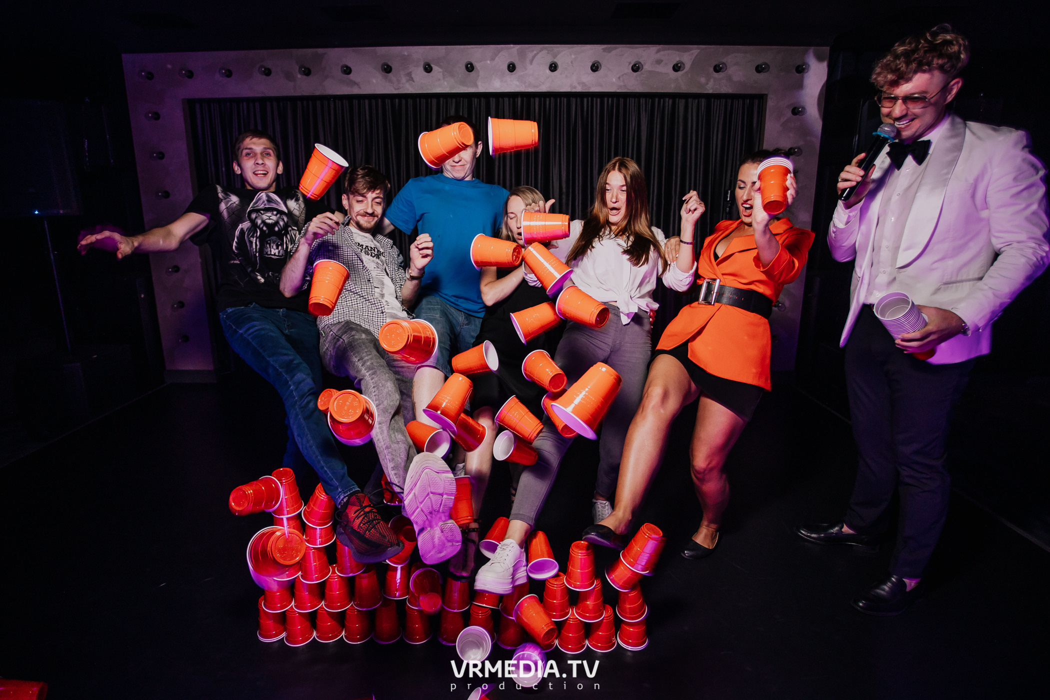 Выходные в караоке-баре «Volna»