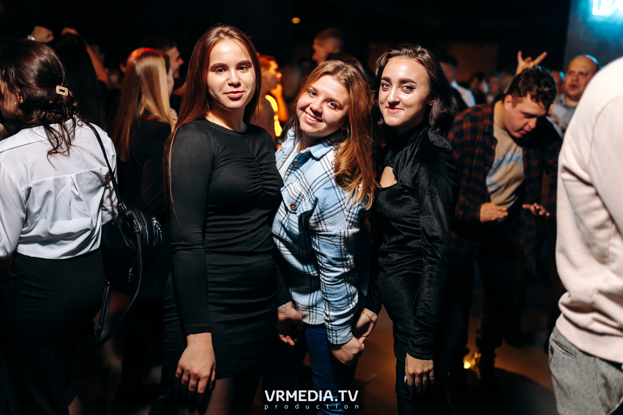 Выходные в баре «DOSKI»