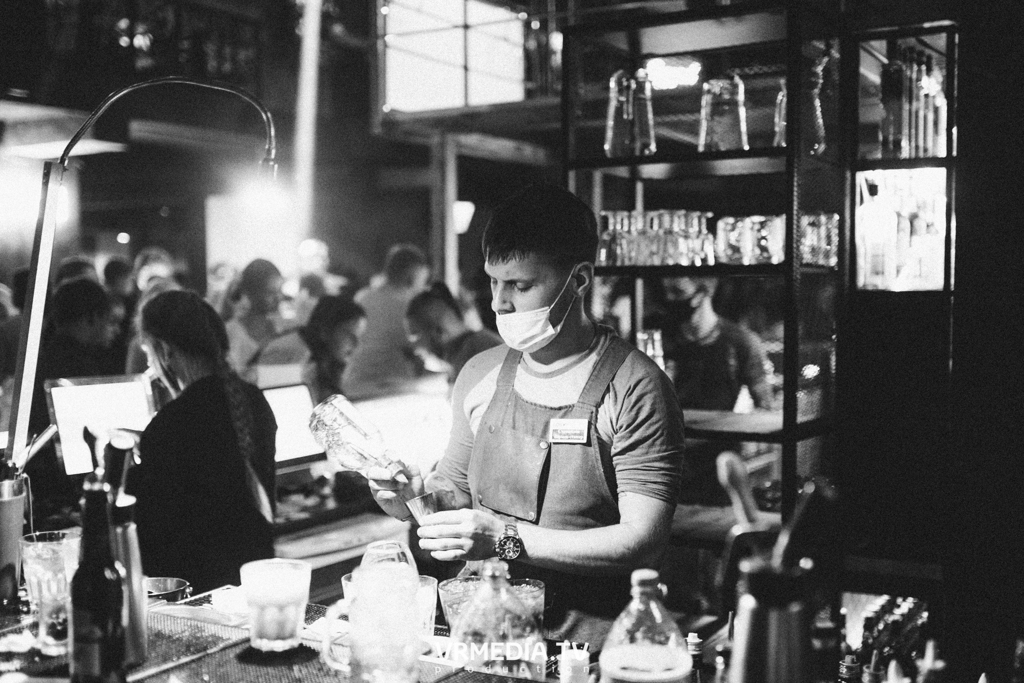 Выходные в баре «DOSKI»