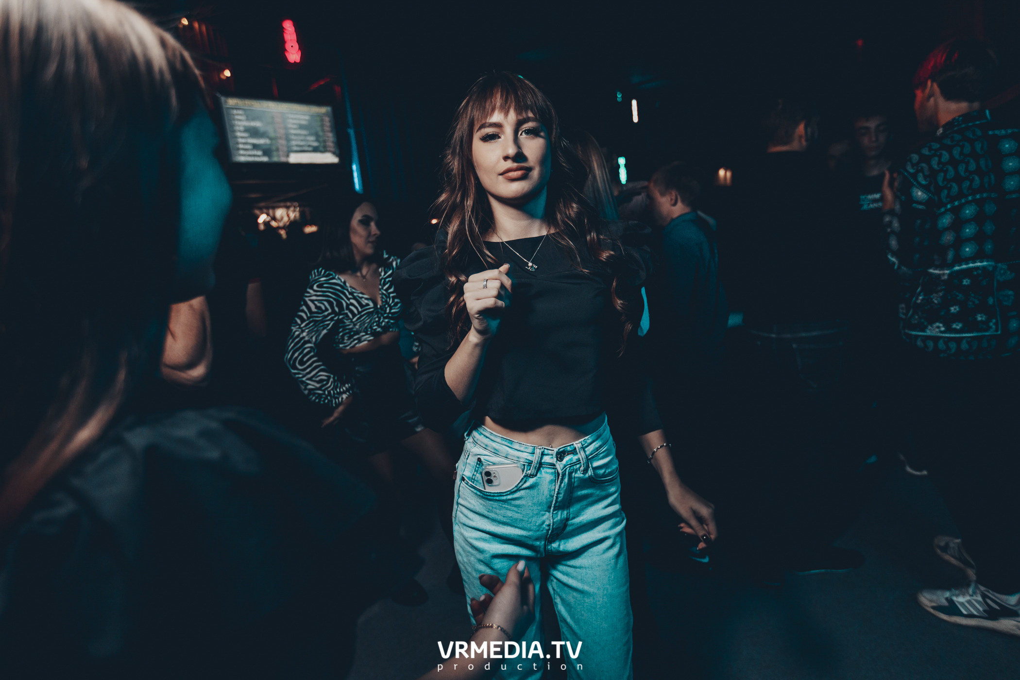 Выходные в баре «DOSKI»