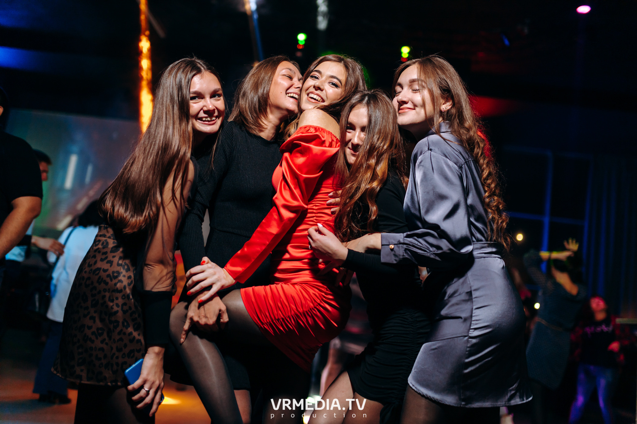 Выходные в баре «DOSKI»