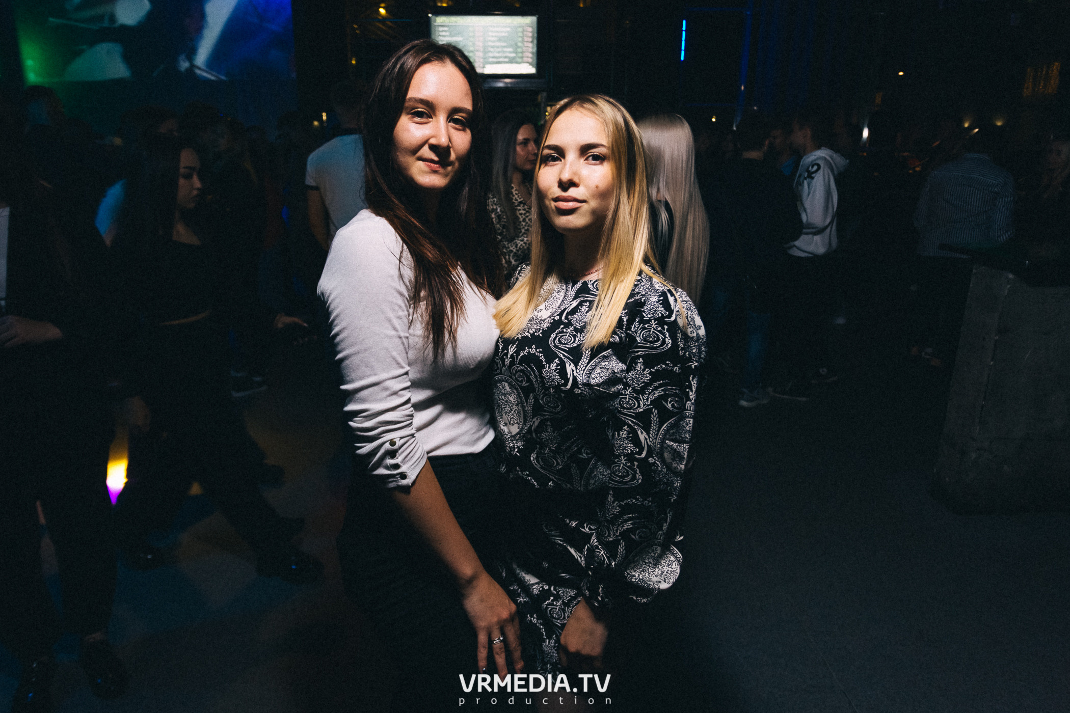 Выходные в баре «DOSKI»