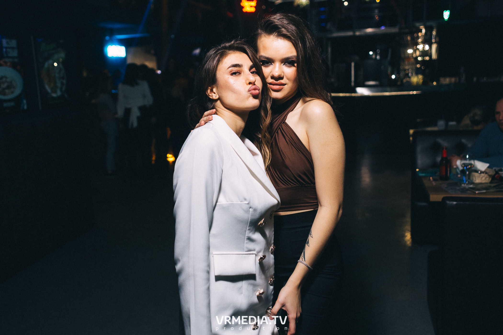 Выходные в баре «DOSKI»