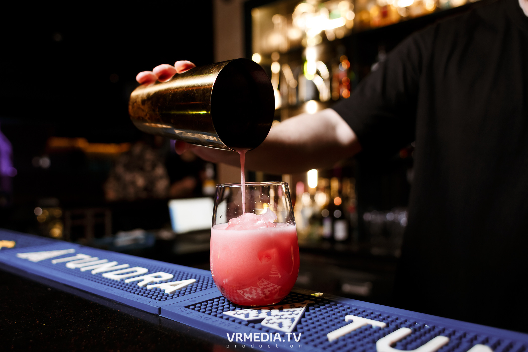 Выходные в караоке-баре «Volna»