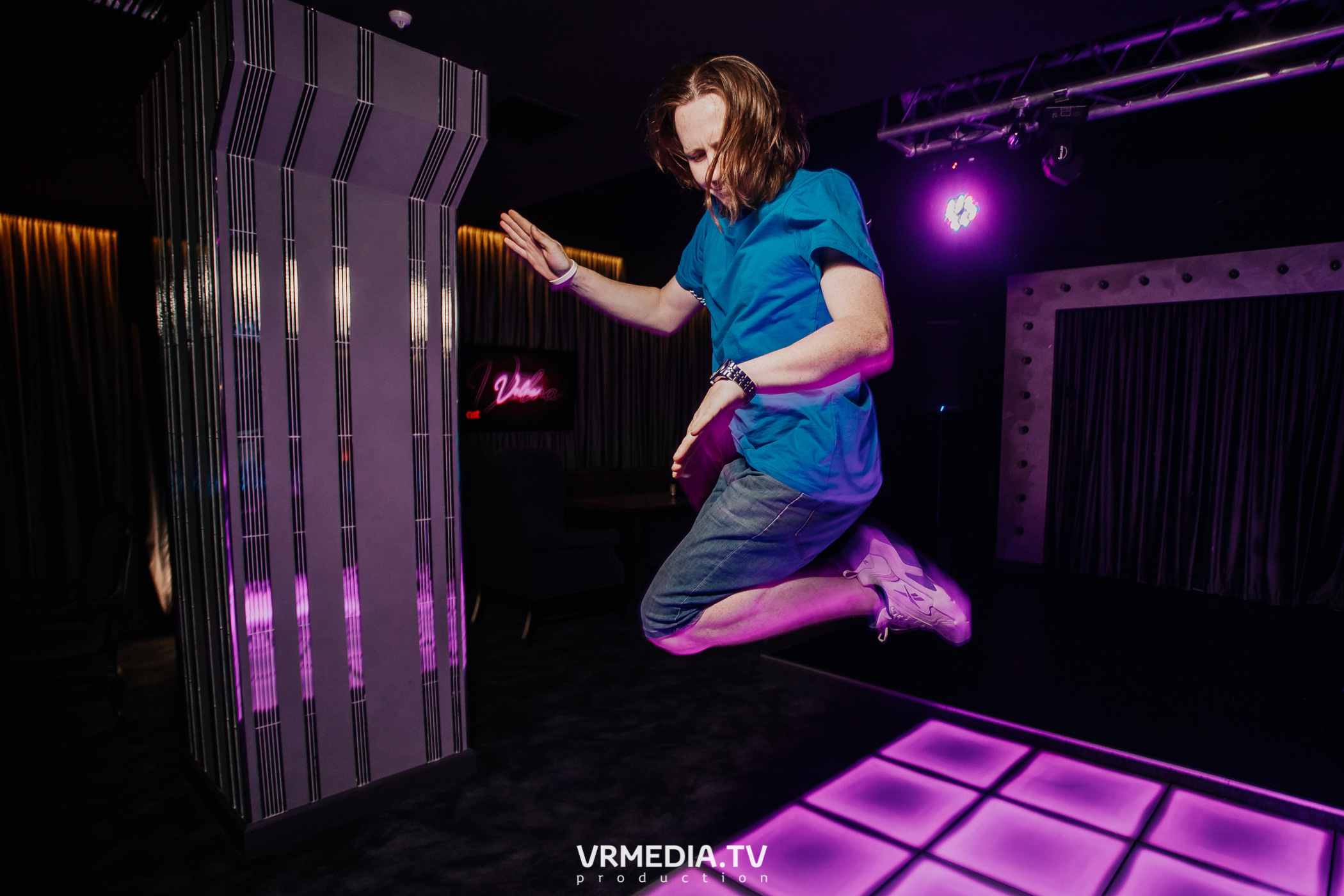 Выходные в караоке-баре «Volna»