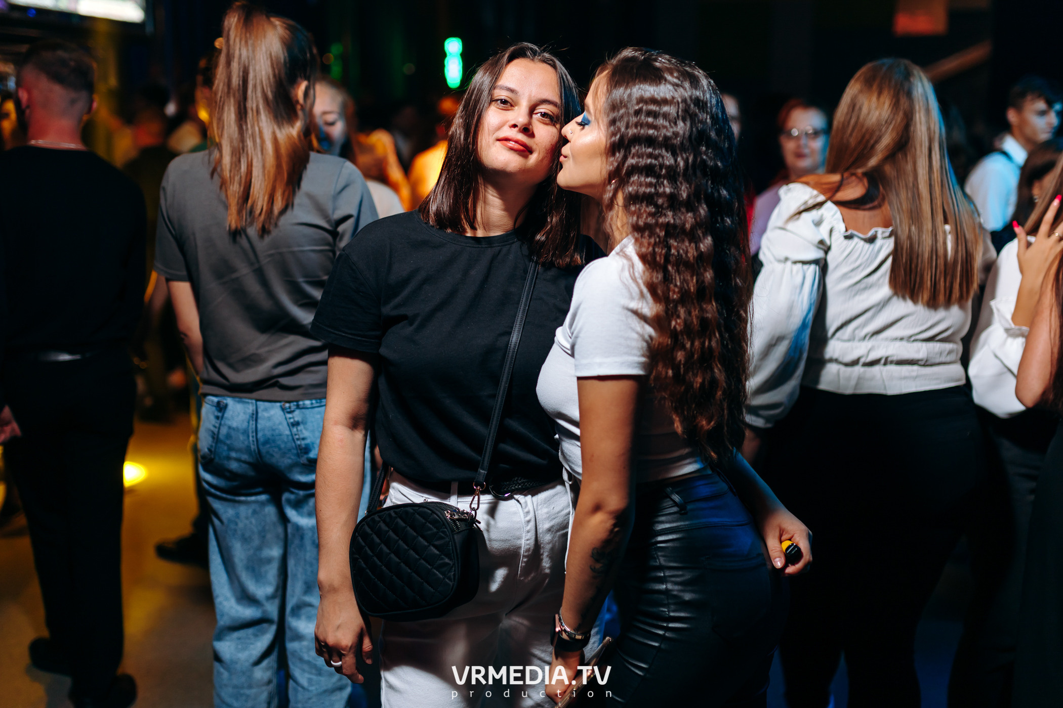 Выходные в баре «DOSKI»