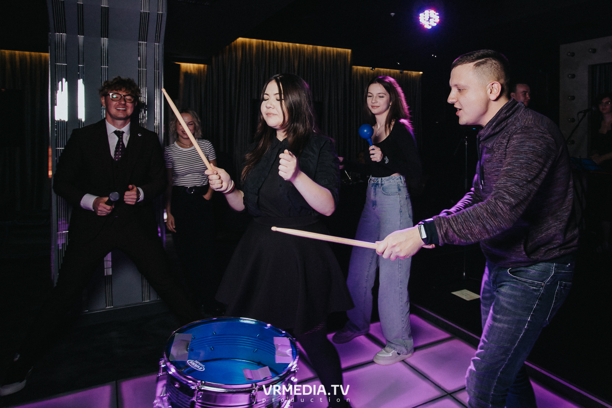 Выходные в караоке-баре «Volna»