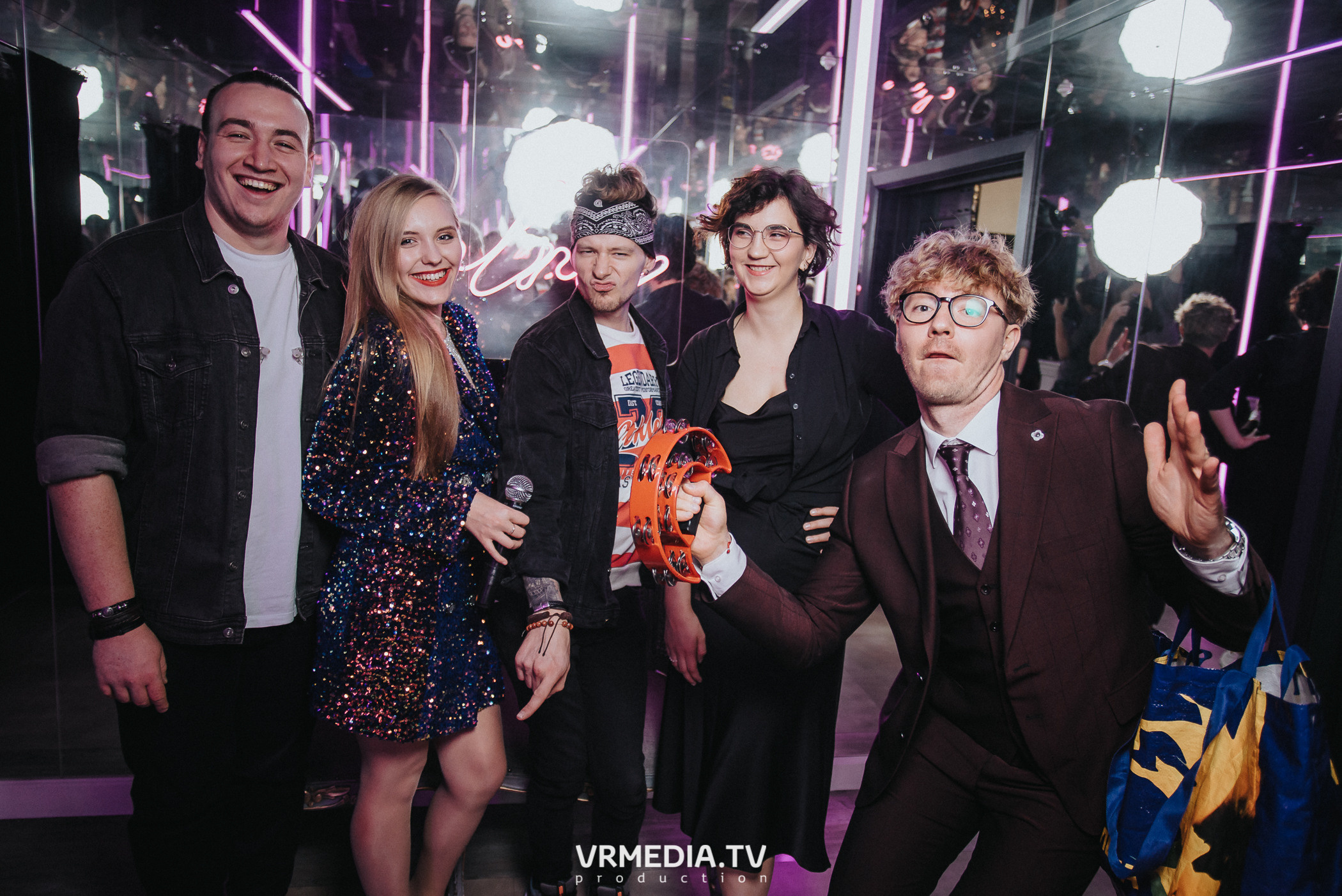 Выходные в караоке-баре «Volna»