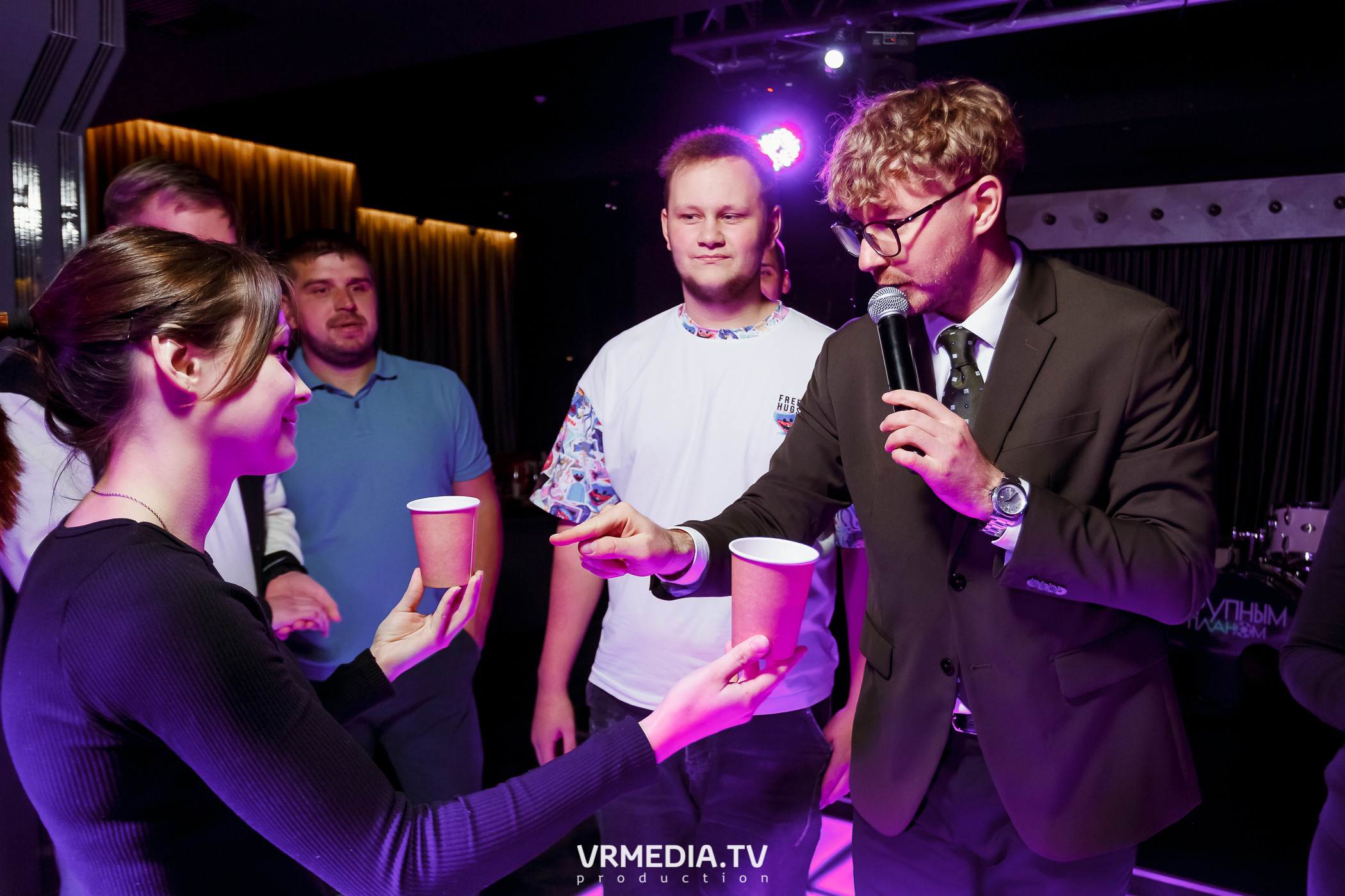 Выходные в караоке-баре «Volna»