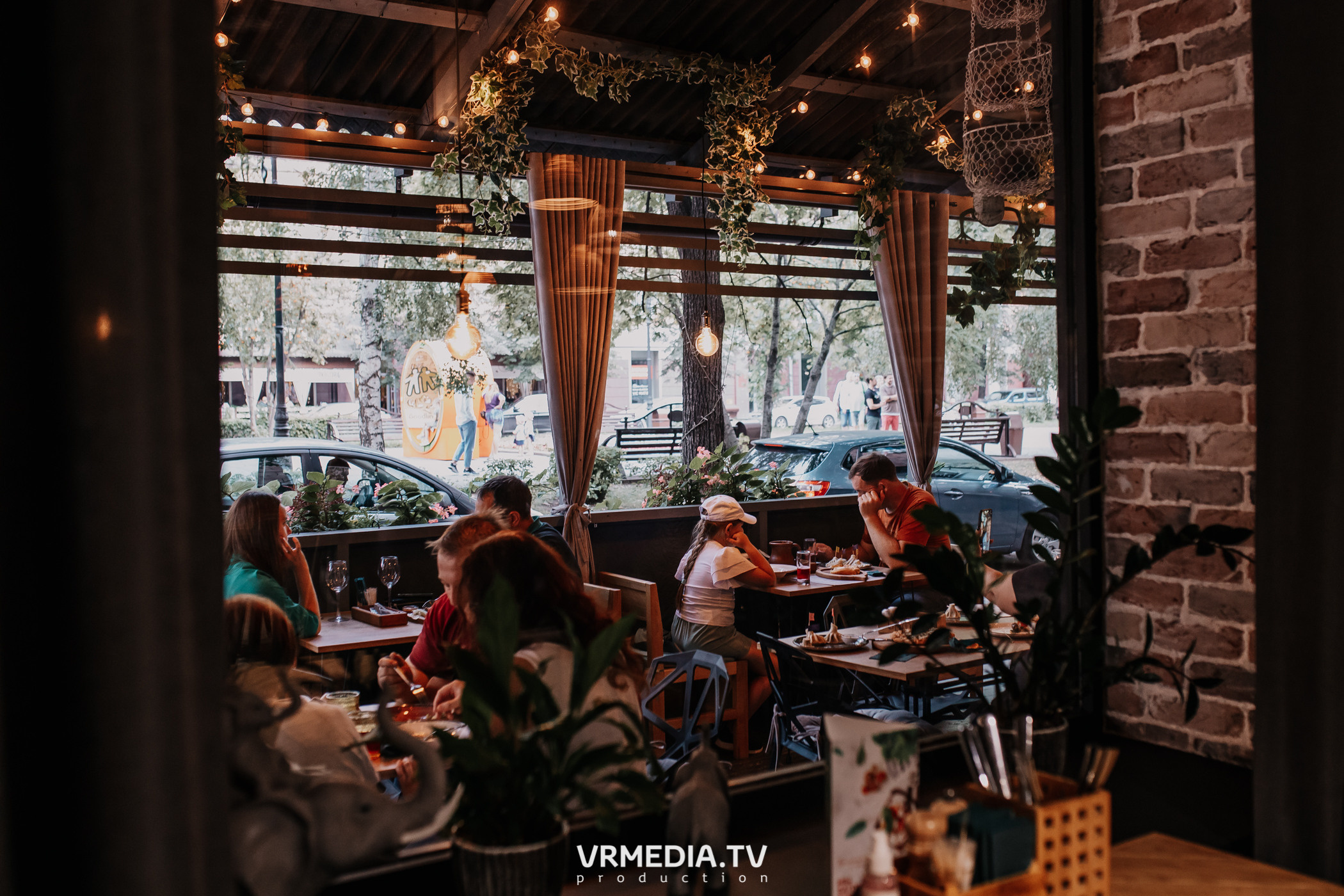 День рождения ресторана «Батоно Хинкали»