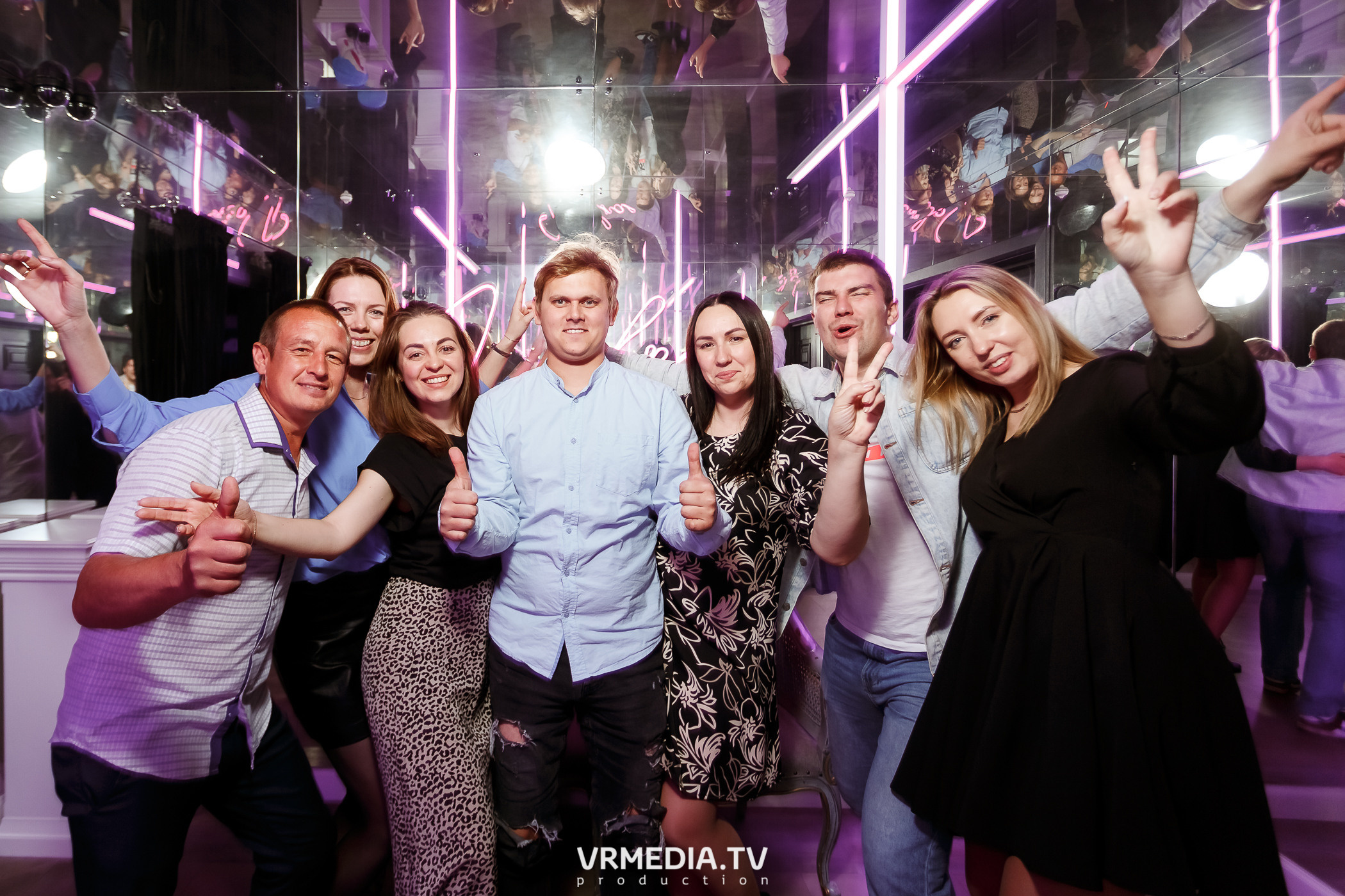 Выходные в караоке-баре «Volna»