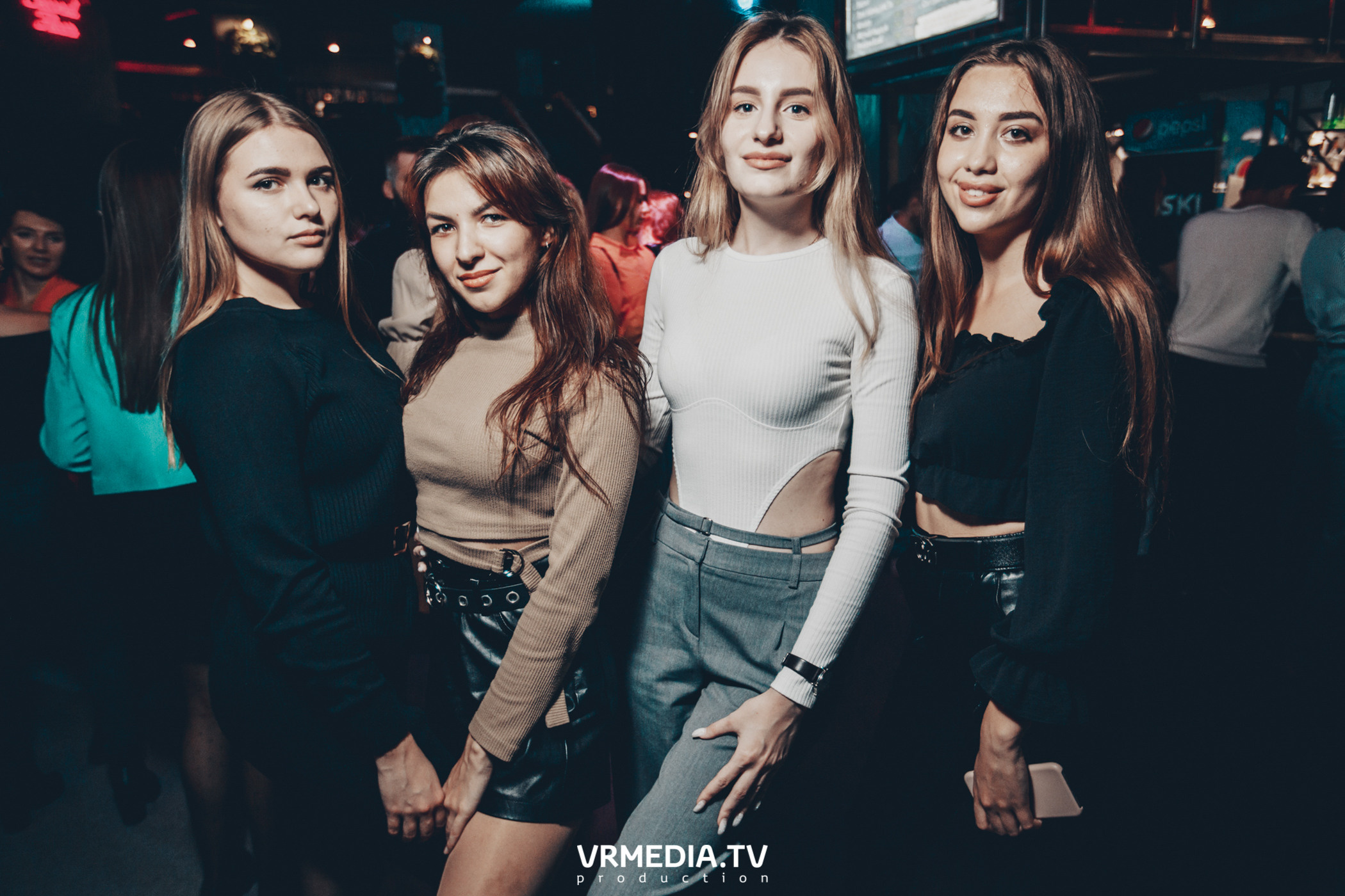 Выходные в баре «DOSKI»