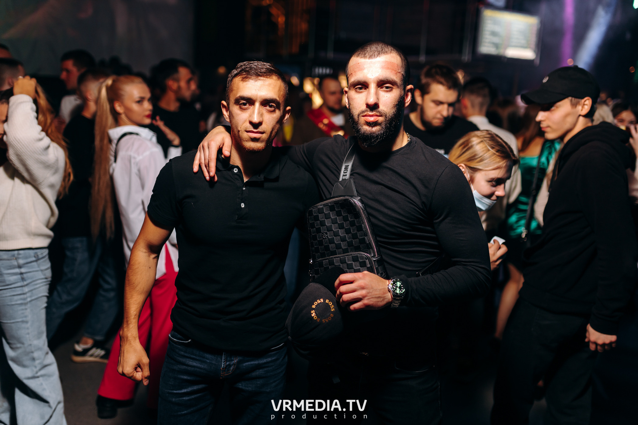 Выходные в баре «DOSKI»