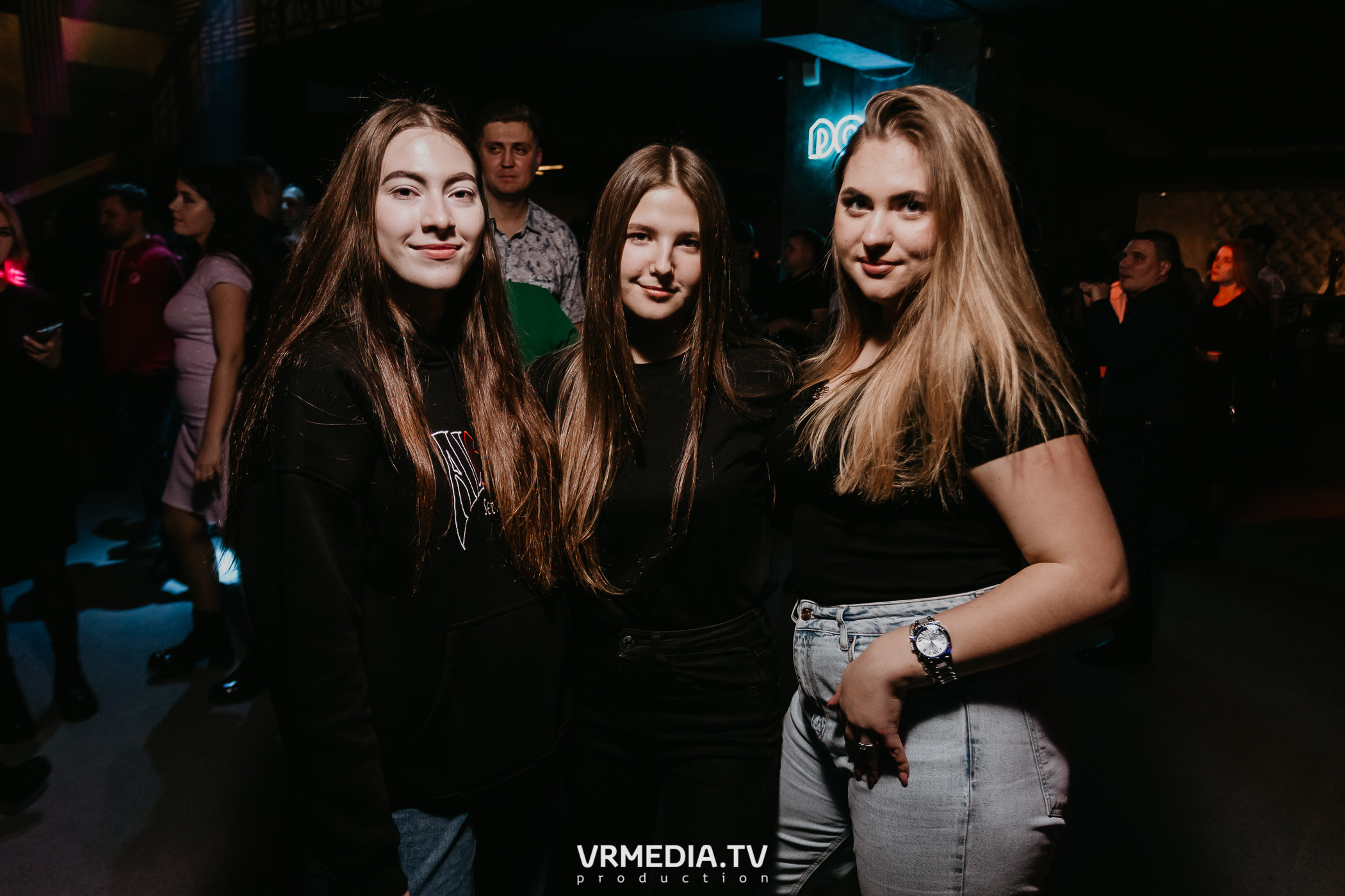 Выходные в баре «DOSKI»