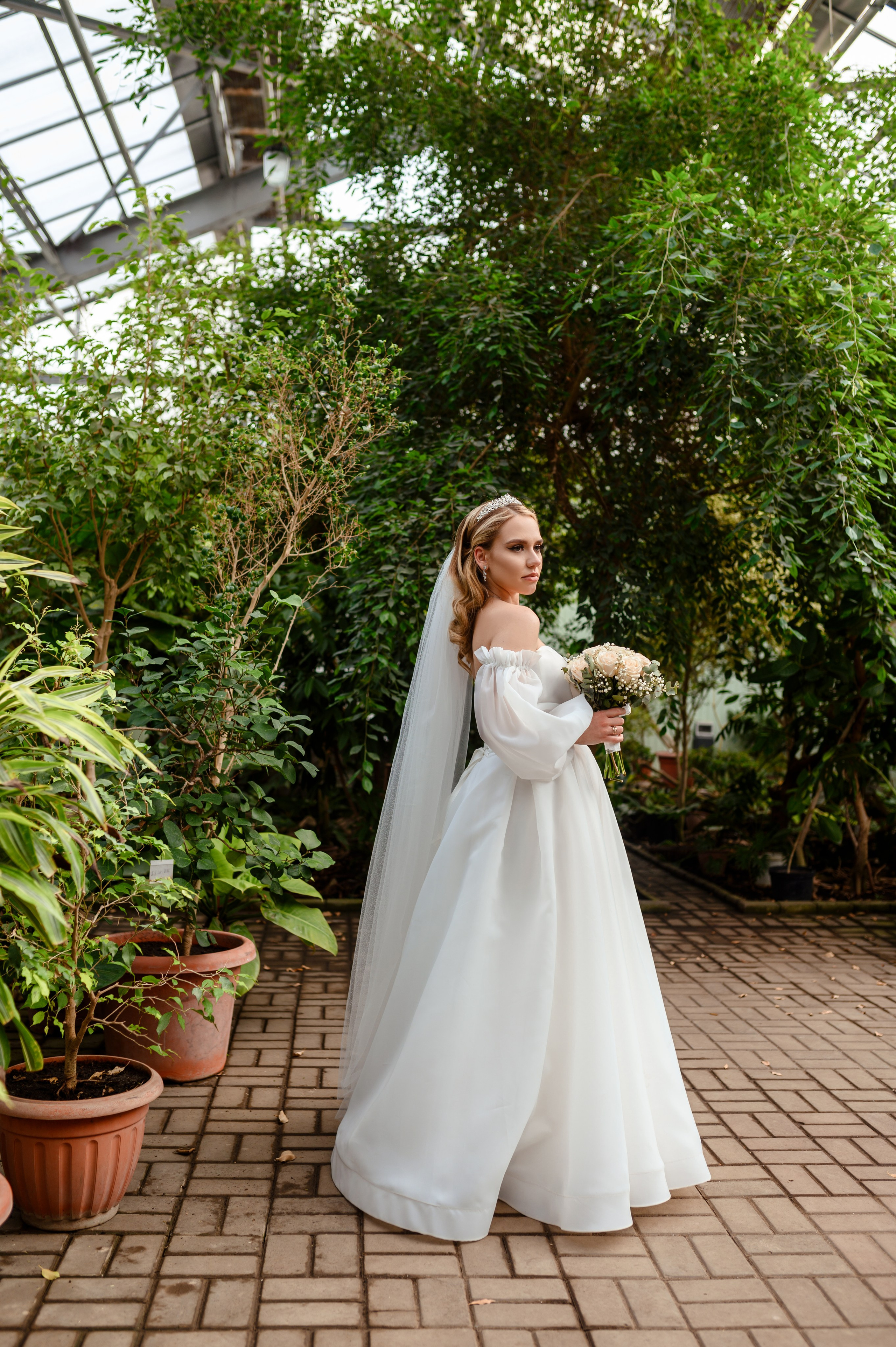 Свадебная фотосессия в фотостудии Аврора зал Эклипс. Семейный и свадебный фотограф в Донецке и Макеевке Дяченко Наталья