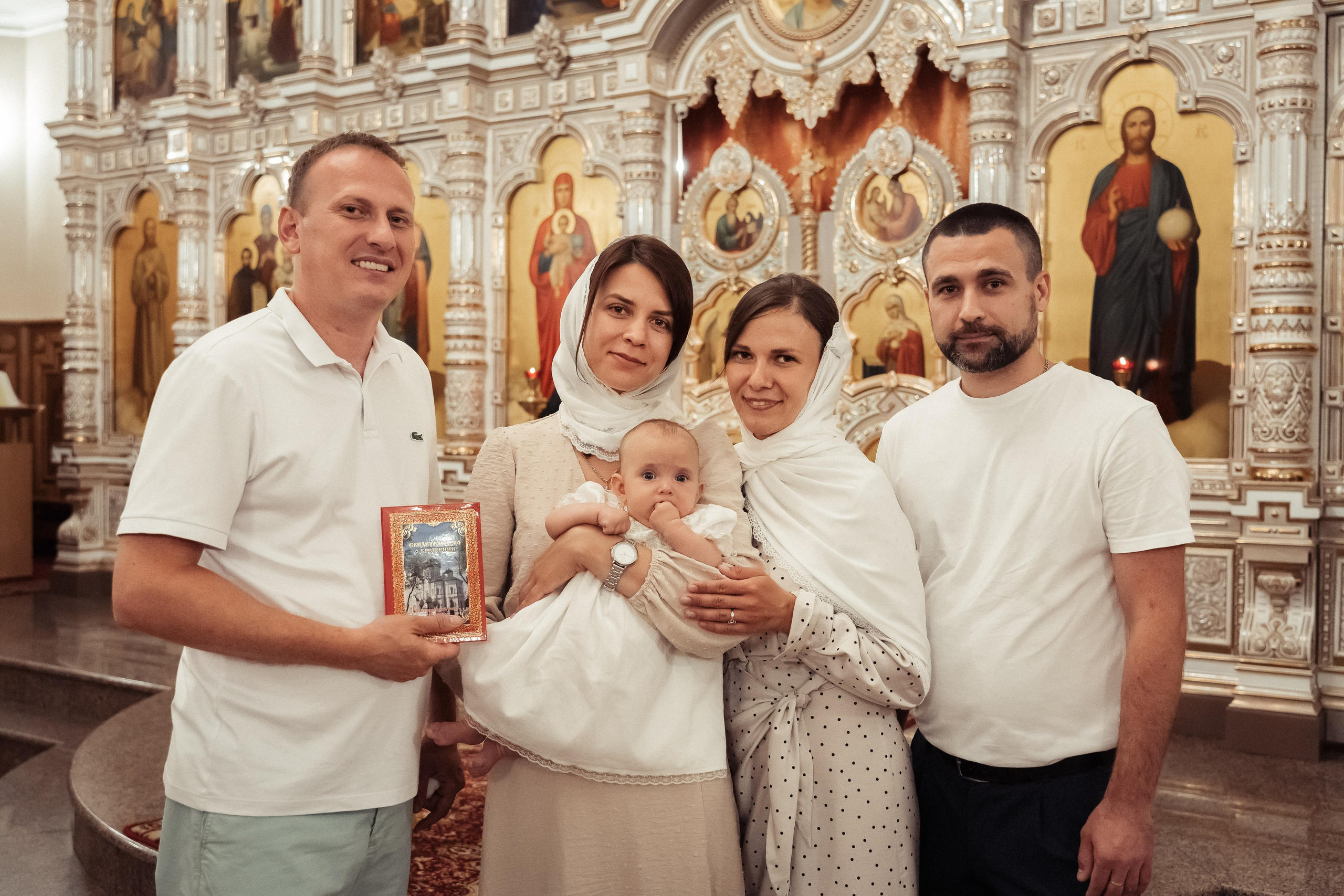 Фотограф на таинство крещения в Воронеже. Фотограф для семей и экспертов в г. Воронеж Ирина Круглова