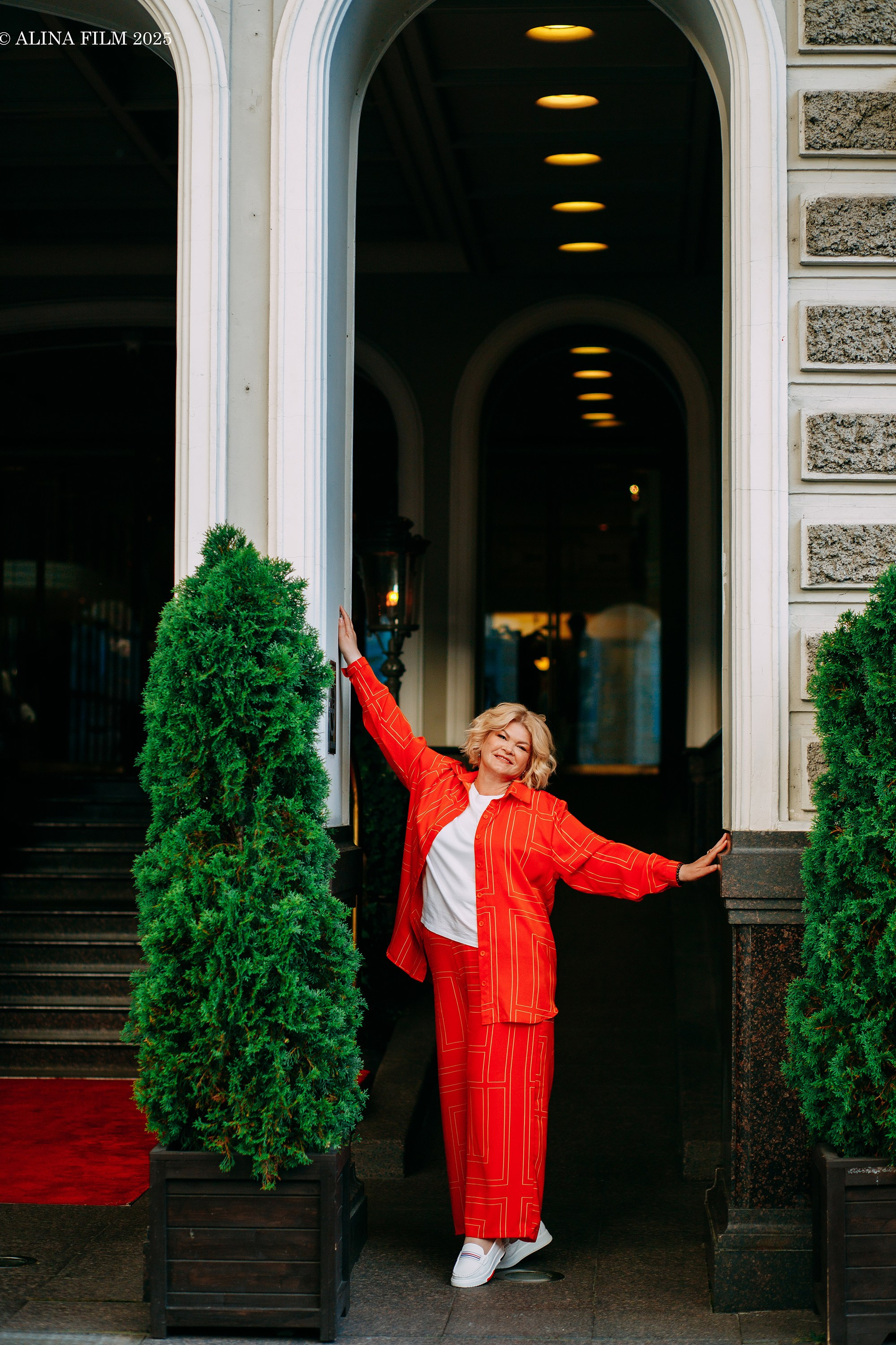 Фотопрогулка и фотосессия на крыше. Фотограф в Санкт-Петербурге Alina Film