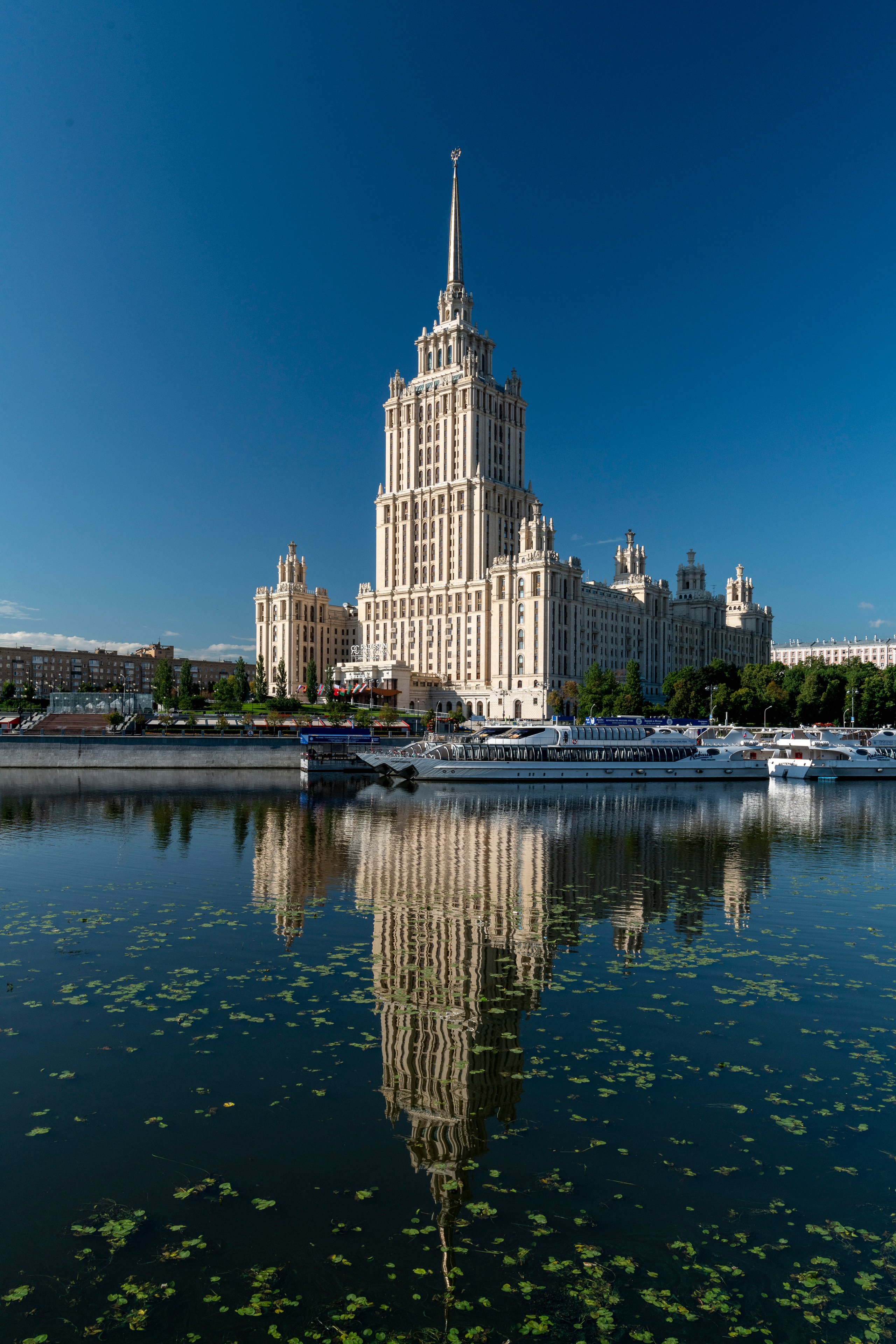 Сталинские высотки. Создание обучающих видеороликов Puponin Production