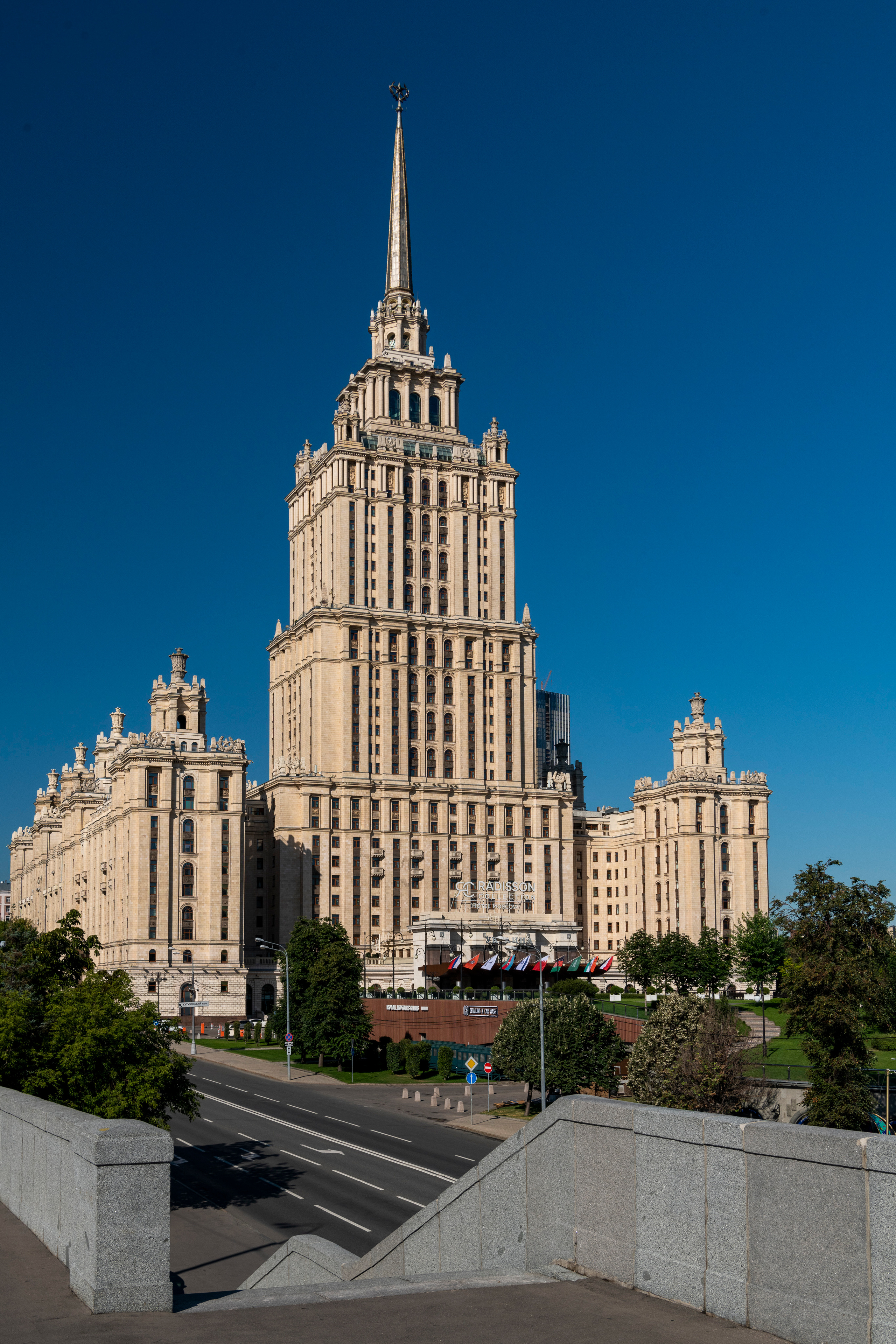 Сталинские высотки. Создание обучающих видеороликов Puponin Production