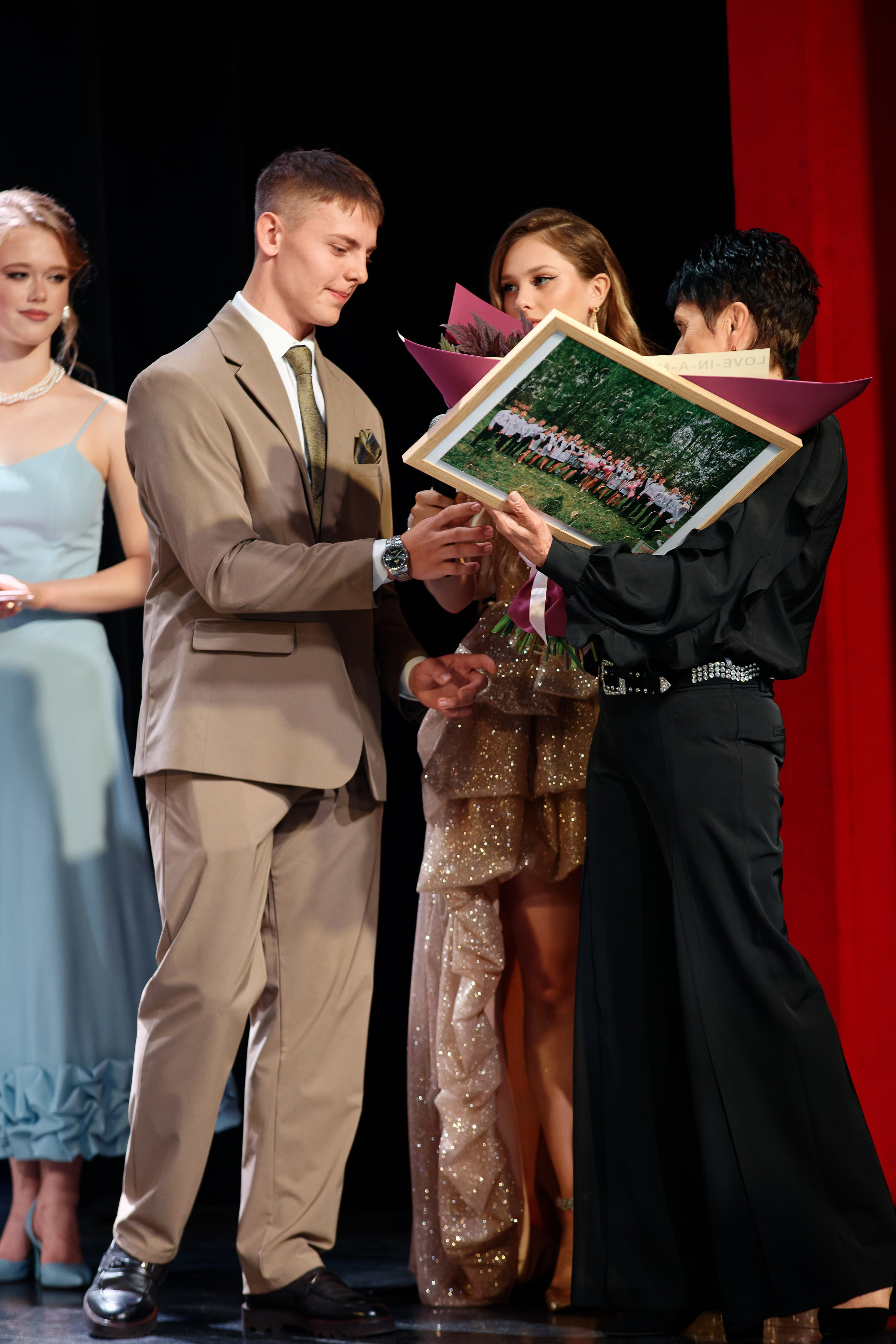 Выпускной школы 56 11Б. Семейный фотограф — Макс Белогрудов