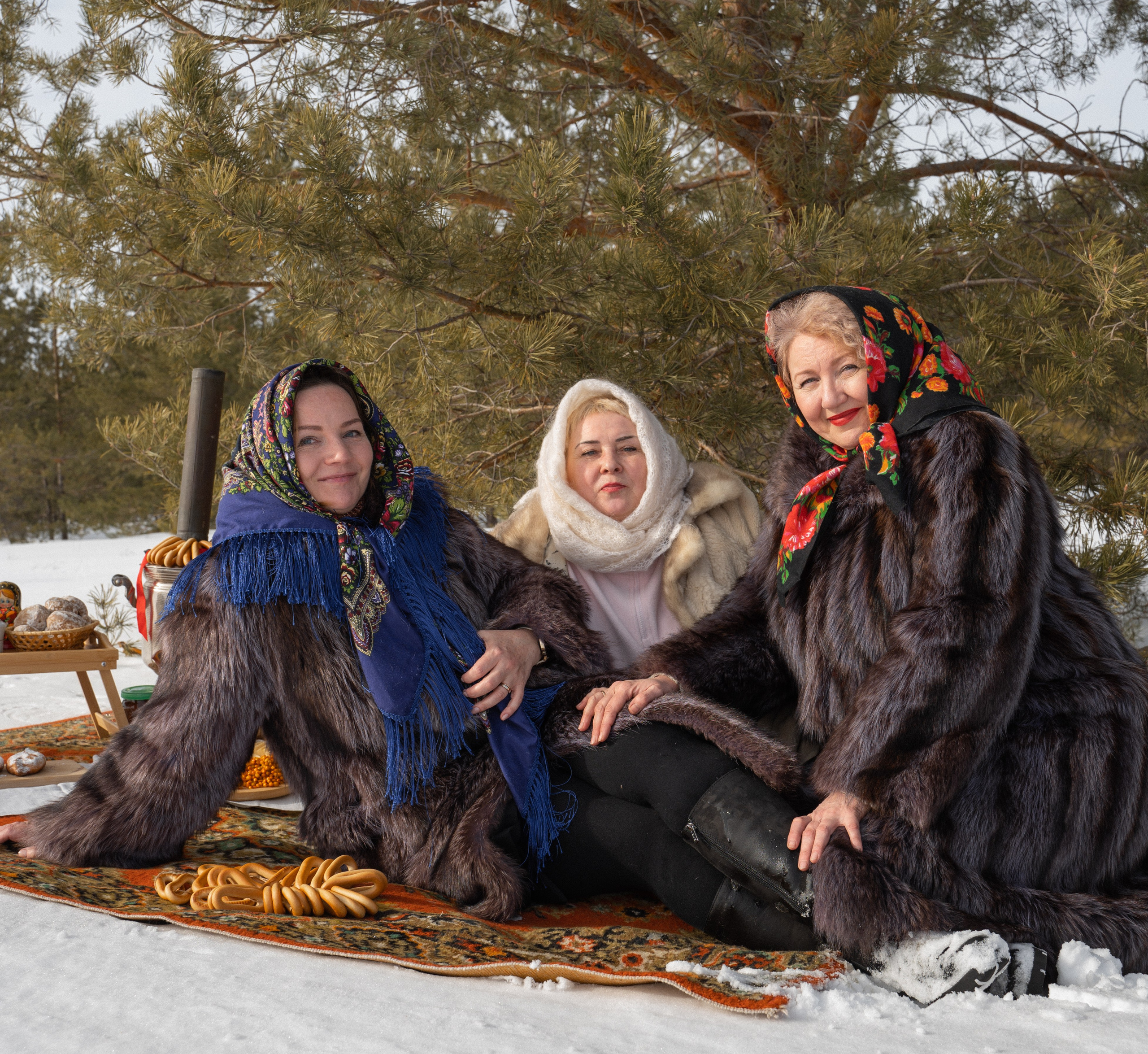 Подружки. ФОТОГРАФ/РУДНЫЙ/КОСТАНАЙ