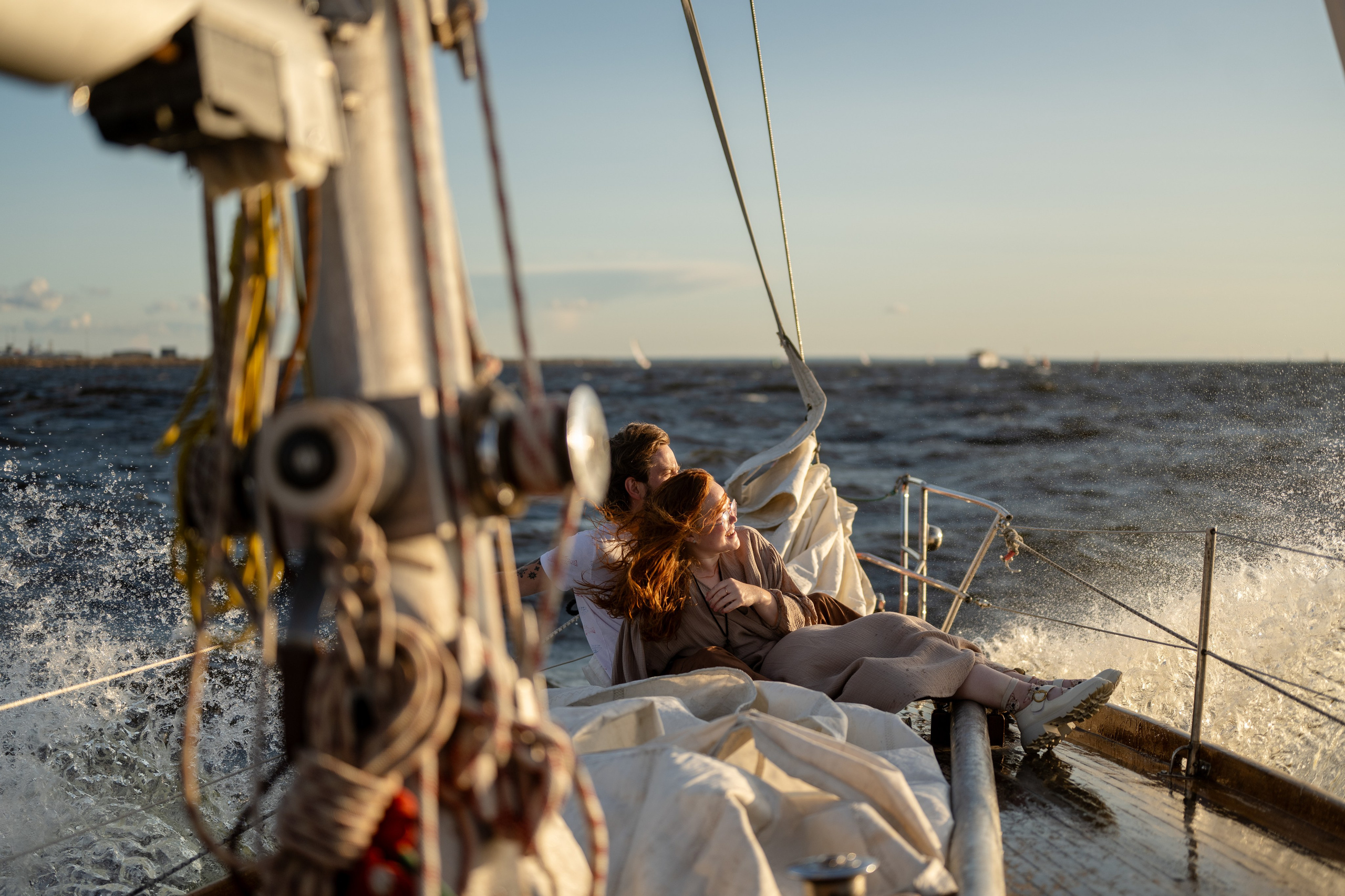 Даниил и Виктория. Яхта. Свадебный и семейный фотограф в СПб Валерия Фомичева